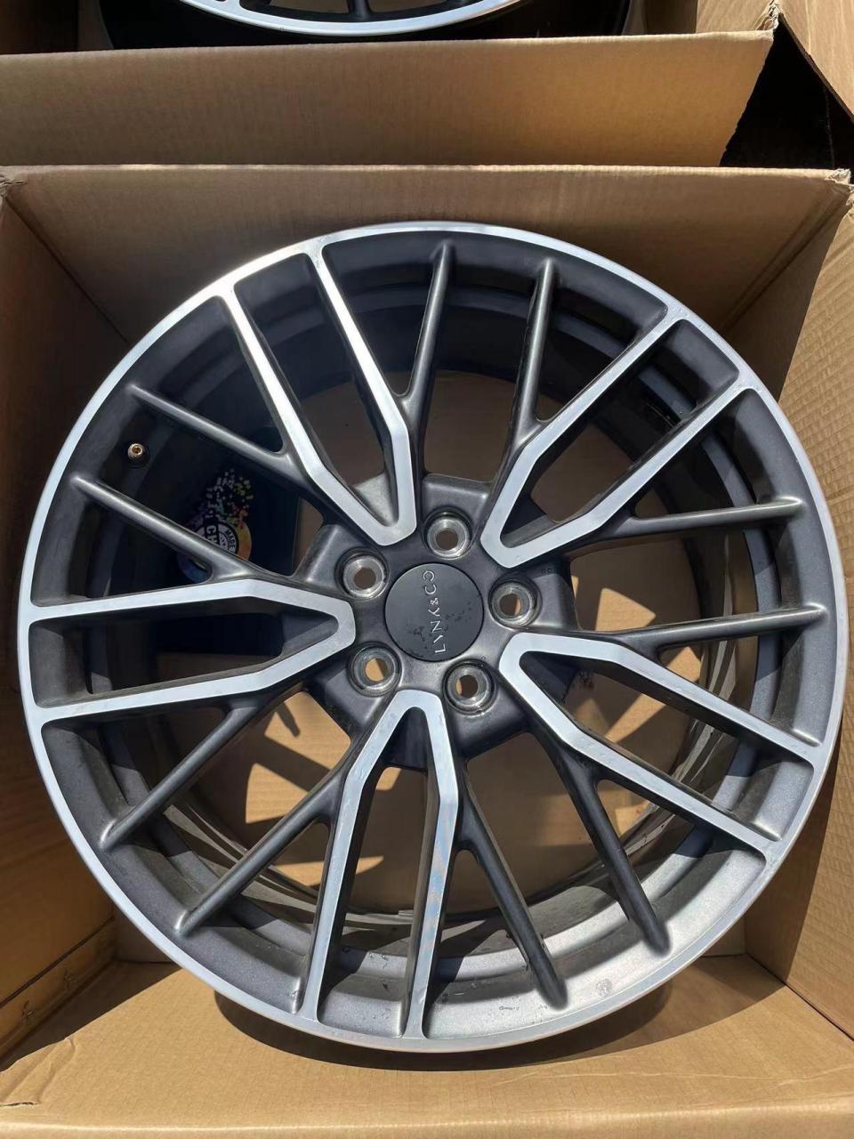 领克0377原厂19寸锻造轮毂   吉利星瑞  领克全系可以用