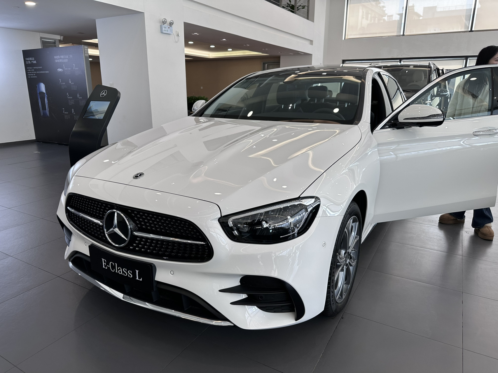 奔驰e300l豪华版51.