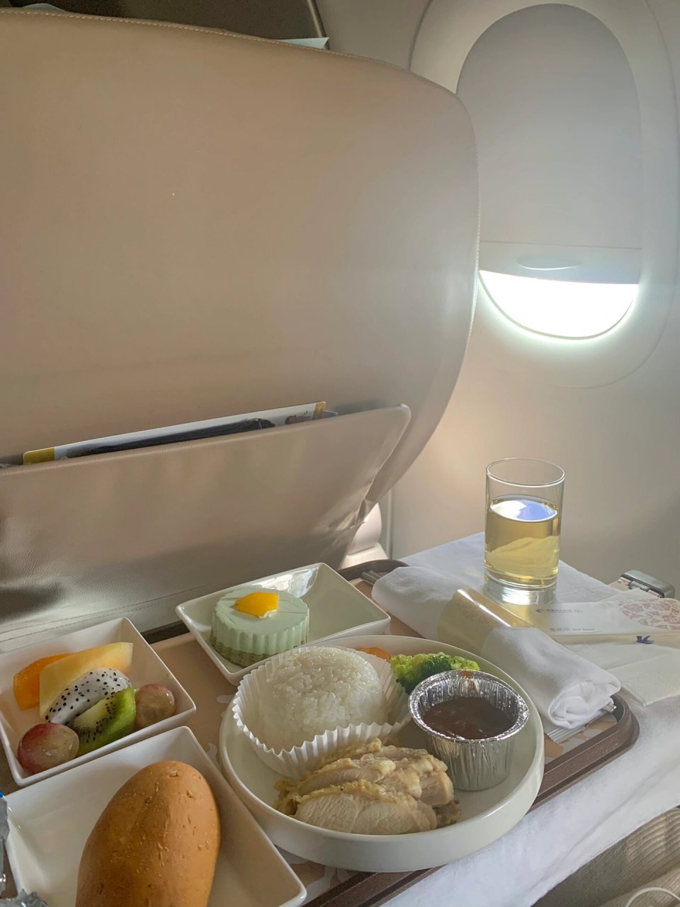 图享飞行·东航320头等舱 餐食还是很不错滴