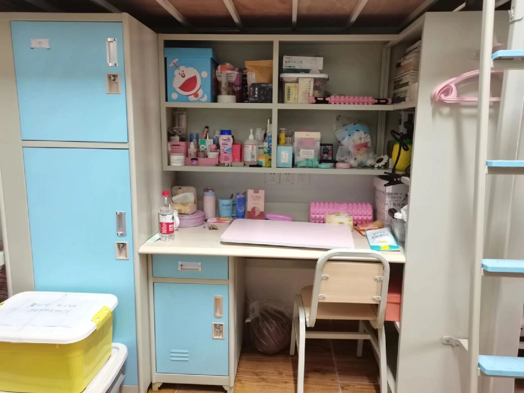 内江师范学院宿舍条件怎么样 新校区条件挺好的,有空调,上床下桌.