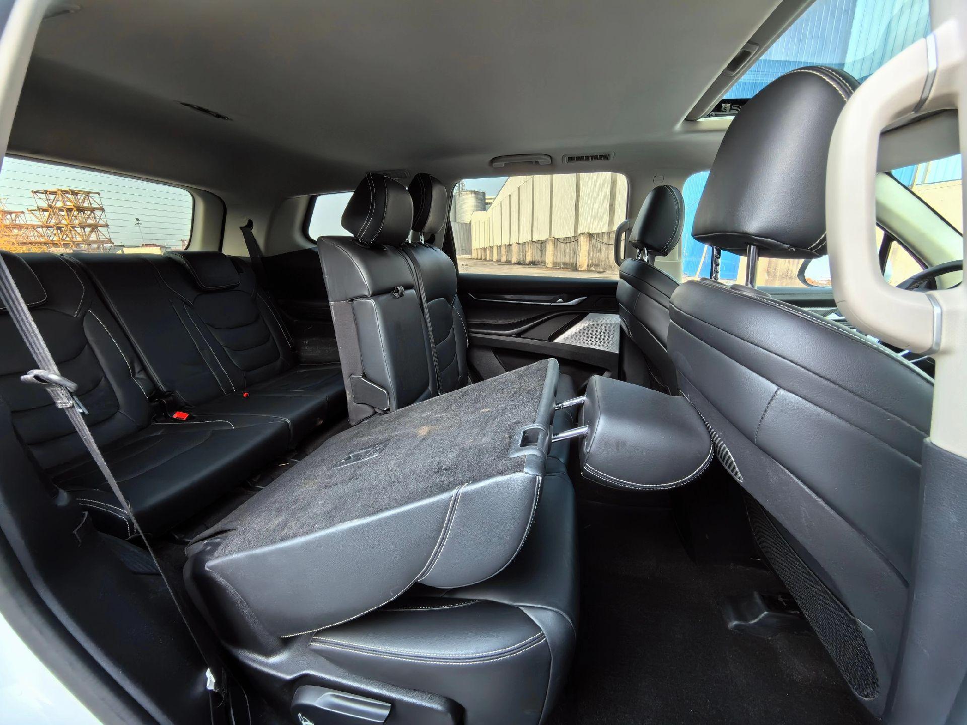 启停系7座霸道后排七座suv座椅七座霸道最后排空间大通d90座椅返构