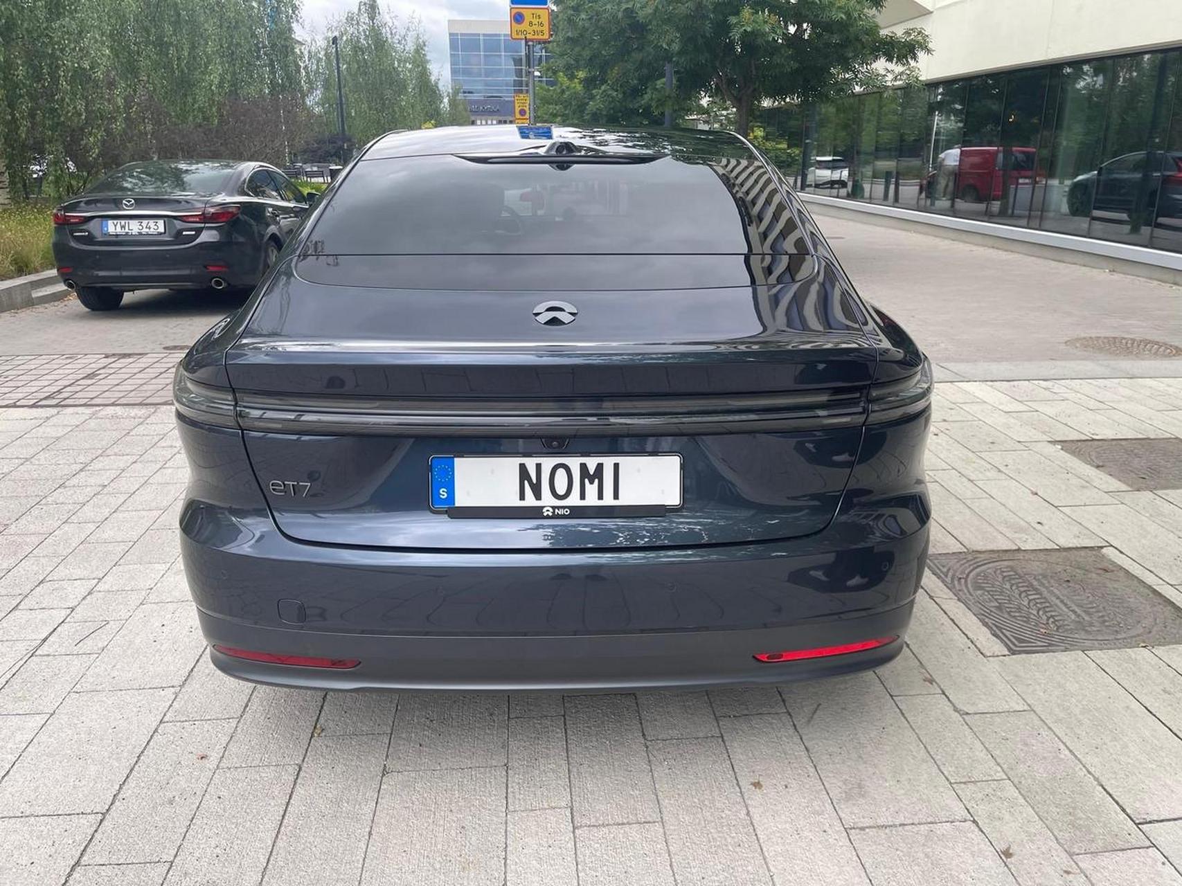 这台蔚来et7的车牌是"nomi",来自瑞典 这个太令人羡慕了【来自懂车帝