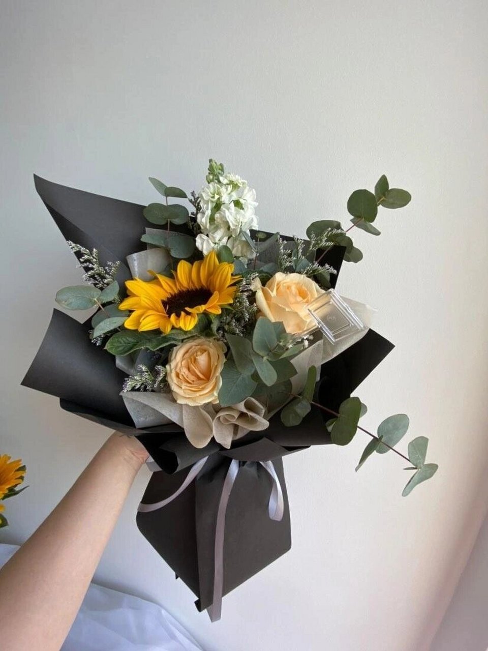 漂亮简单的毕业花束 在insta找到宝藏花店98 毕业季 发现花原来都好