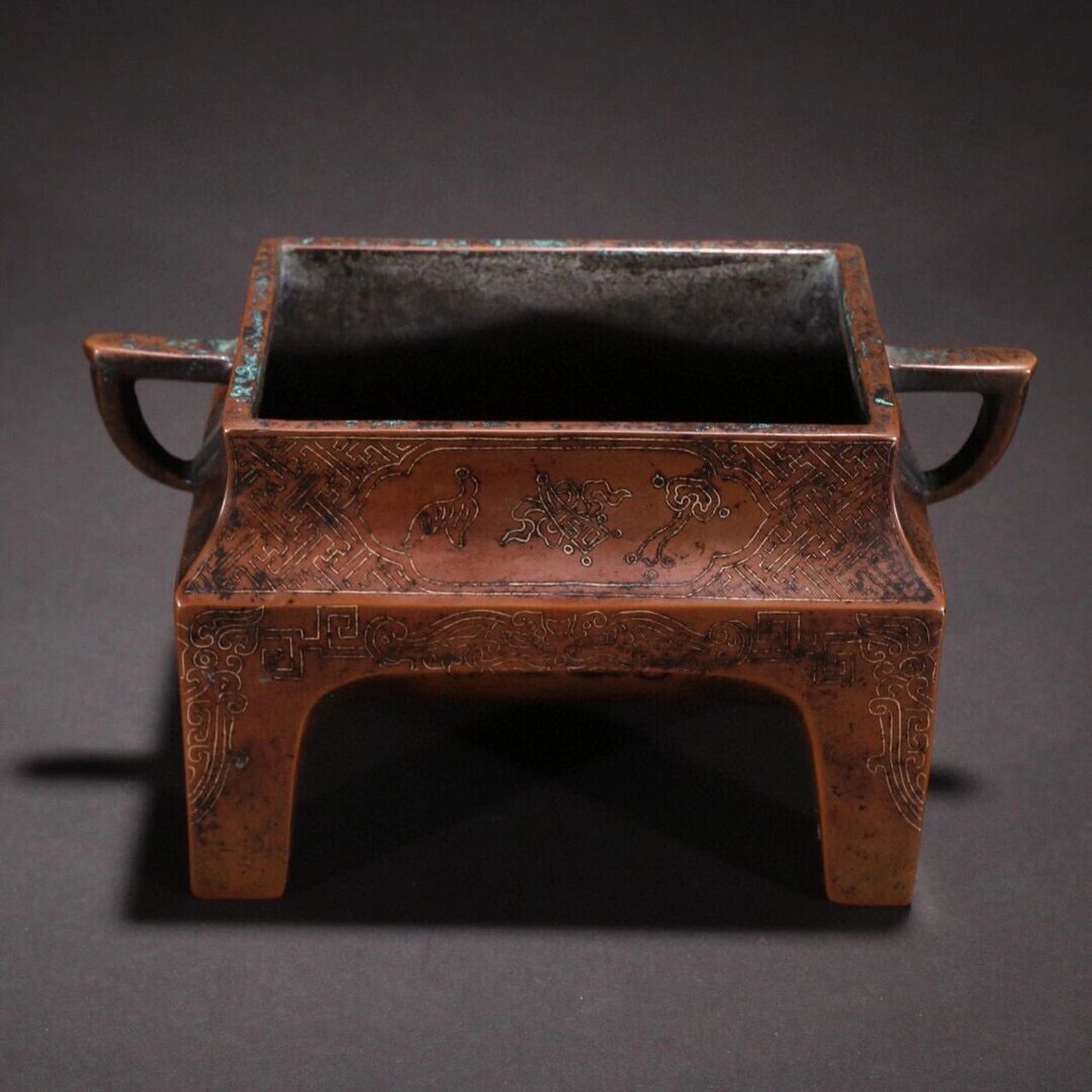 宣德款·铜胎掐银丝八宝纹香炉 宣德款·铜胎掐银丝八宝纹香炉 规格