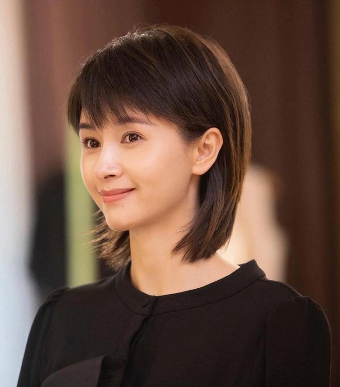 小个子女生留短发参考王子文,短发大户了 关注我,看美女,找灵感变美!