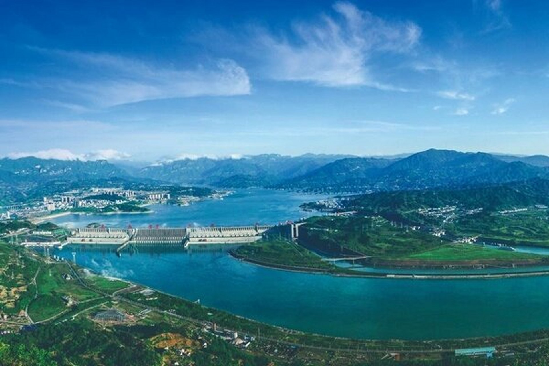 三峡大坝,美如冠玉 1992年4月3日,全国人大批准三峡工程.