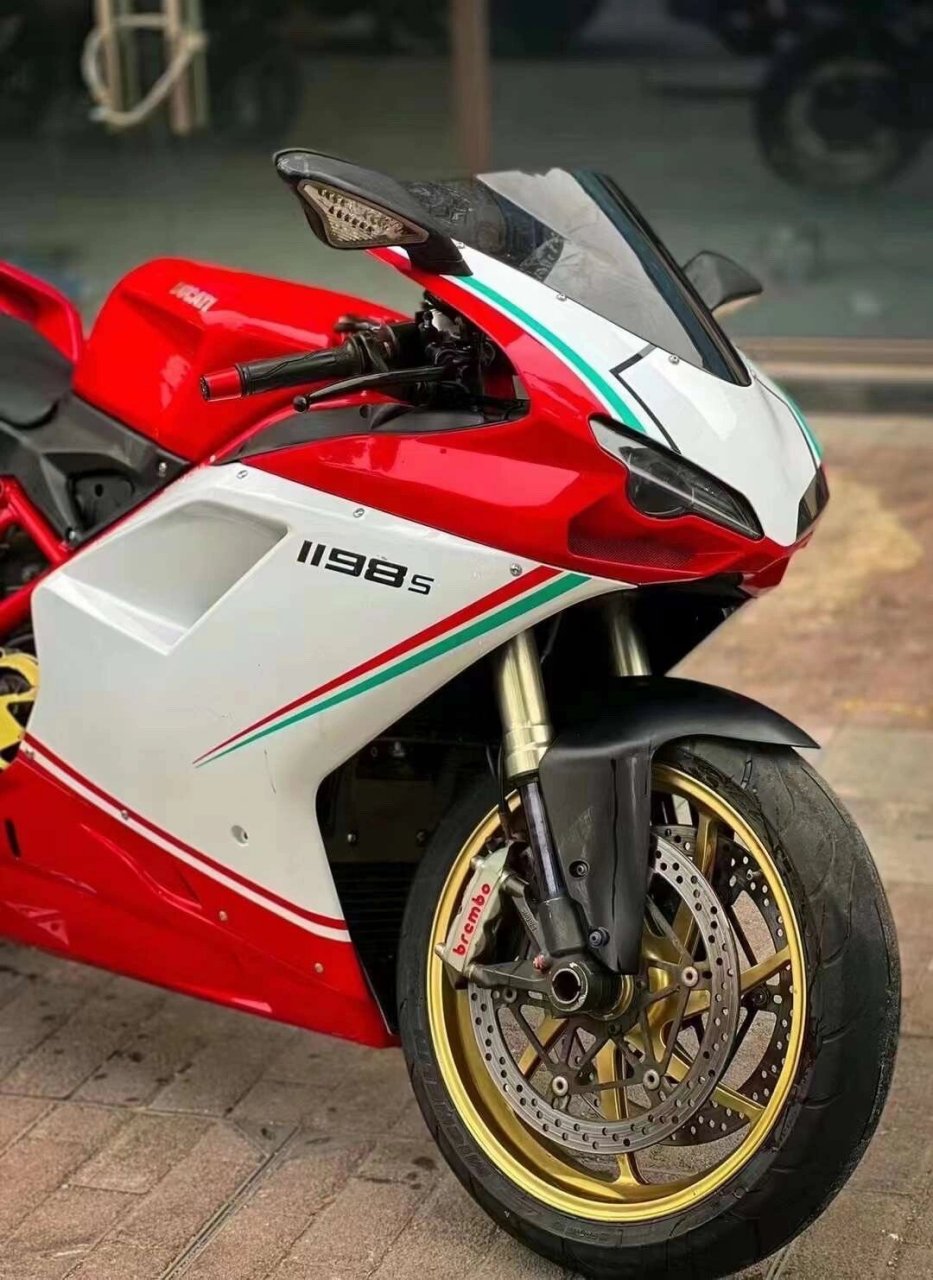 杜卡迪1198s单摇臂特价 13年杜卡迪1198s  原灯原版 单摇臂  干式离合