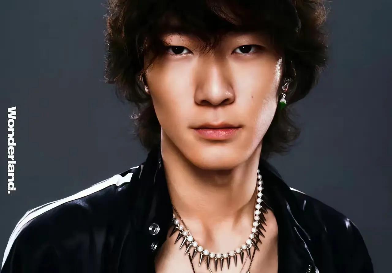 16岁的天天无论是身高,体型,外貌都和张亮如出一辙!