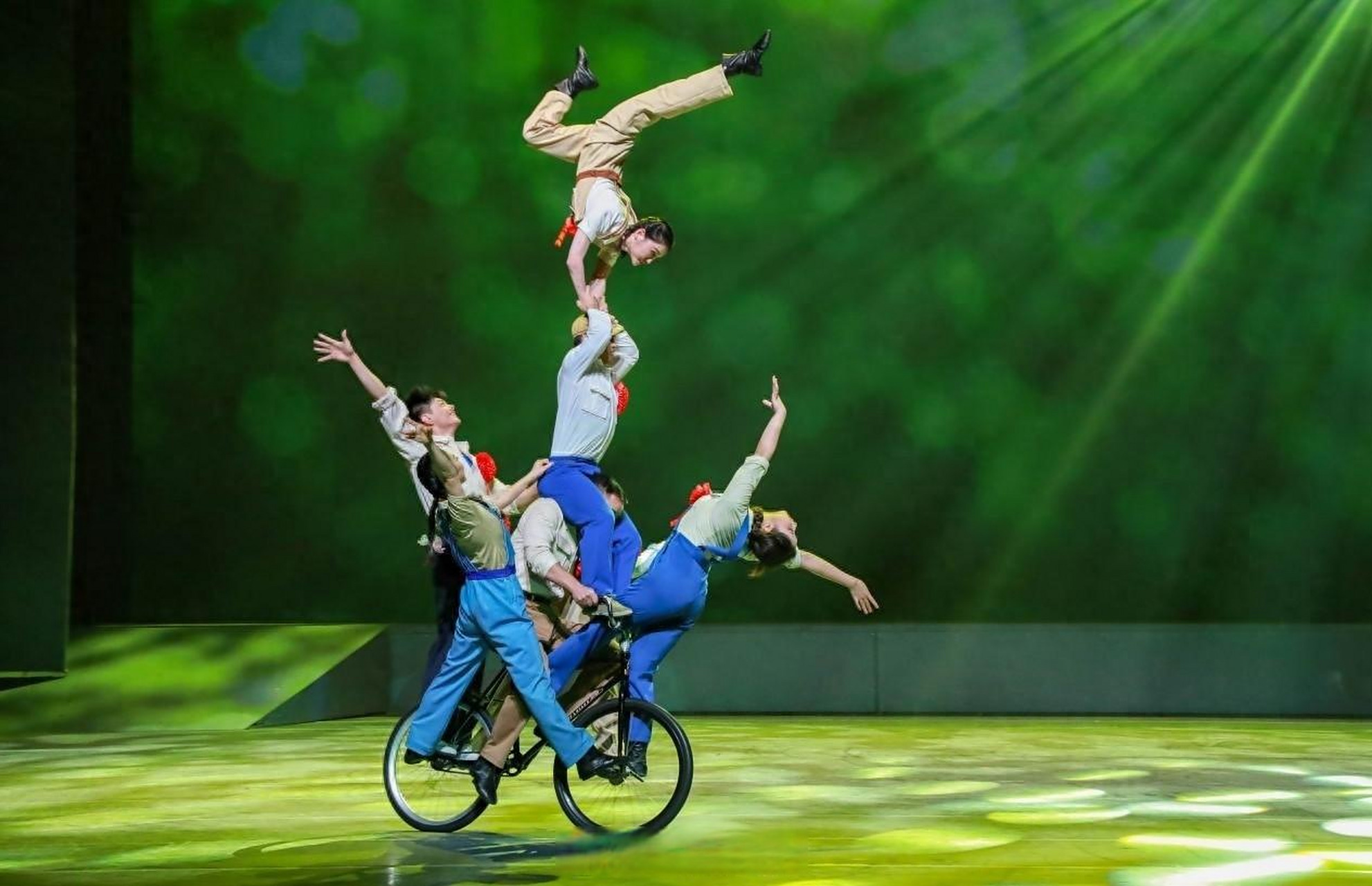 杂技剧《战上海》定于5月25日