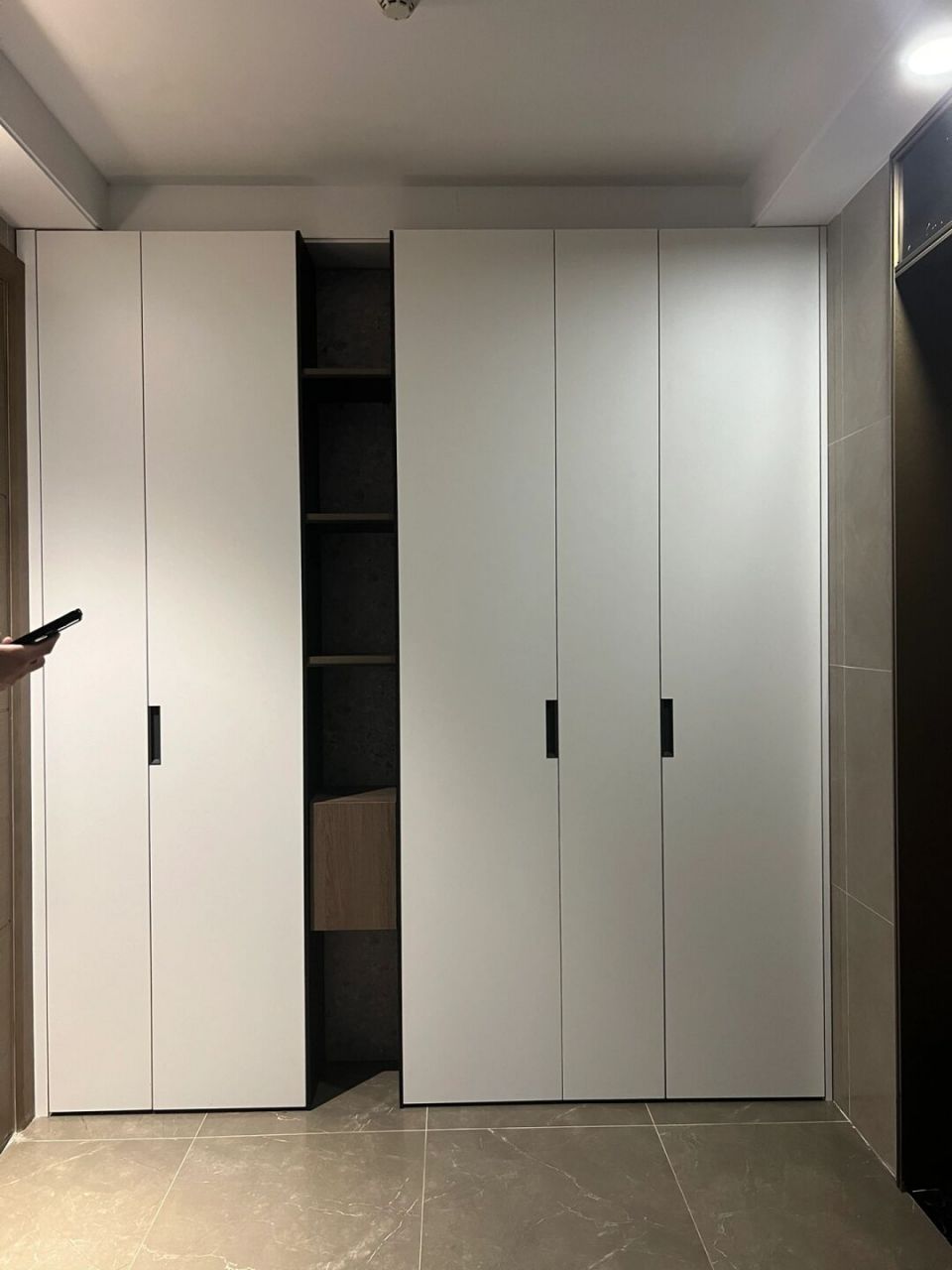 电梯间鞋柜 意白美学定制