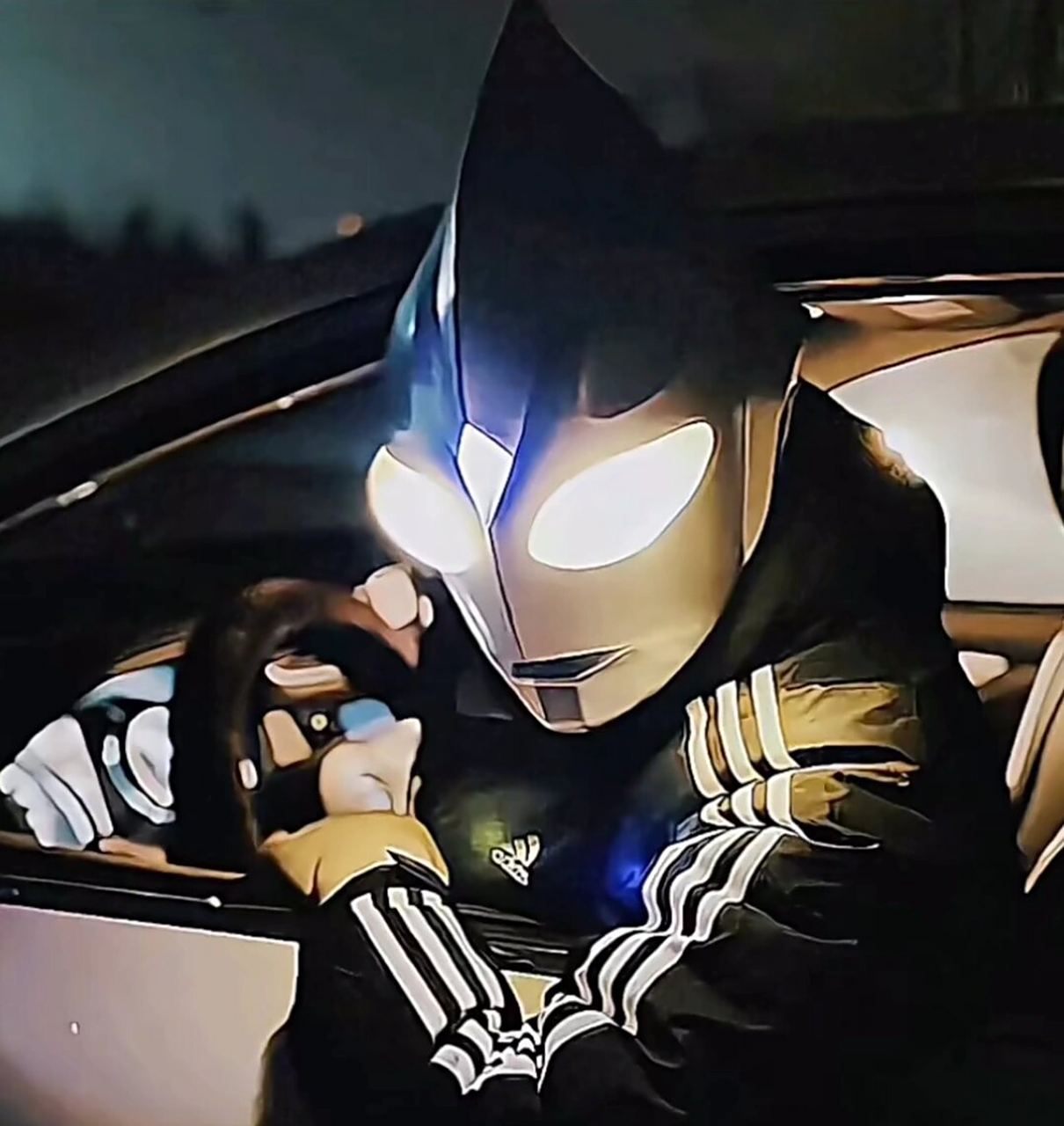 "一见倾心"的迪迦闪光奥特曼《28》 #头像# #头像分享# #男生头像