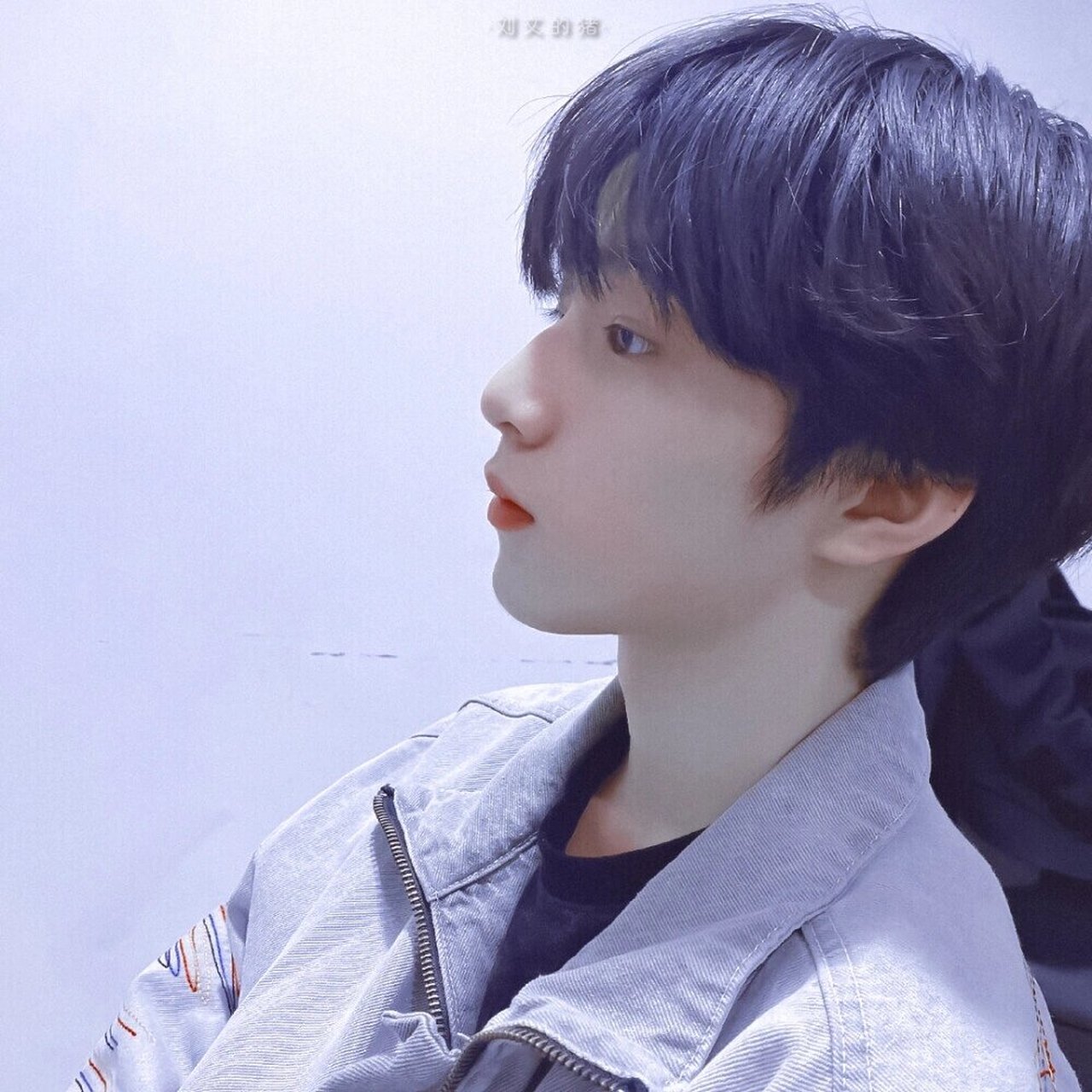 刘耀文头像 "我想成为弟弟的榜样,成为我们家的顶梁柱, 让弟弟知道