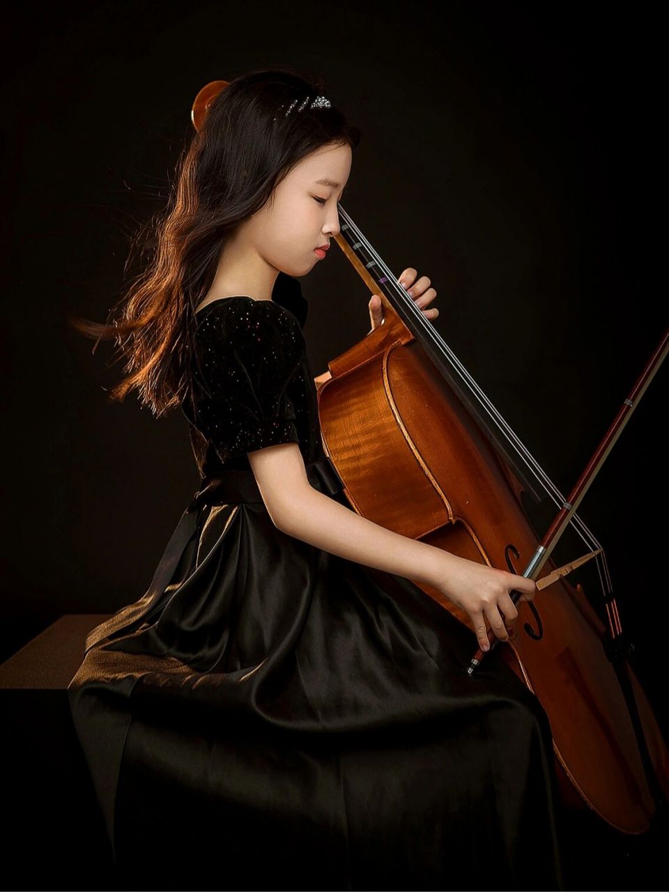 大提琴艺术照图片