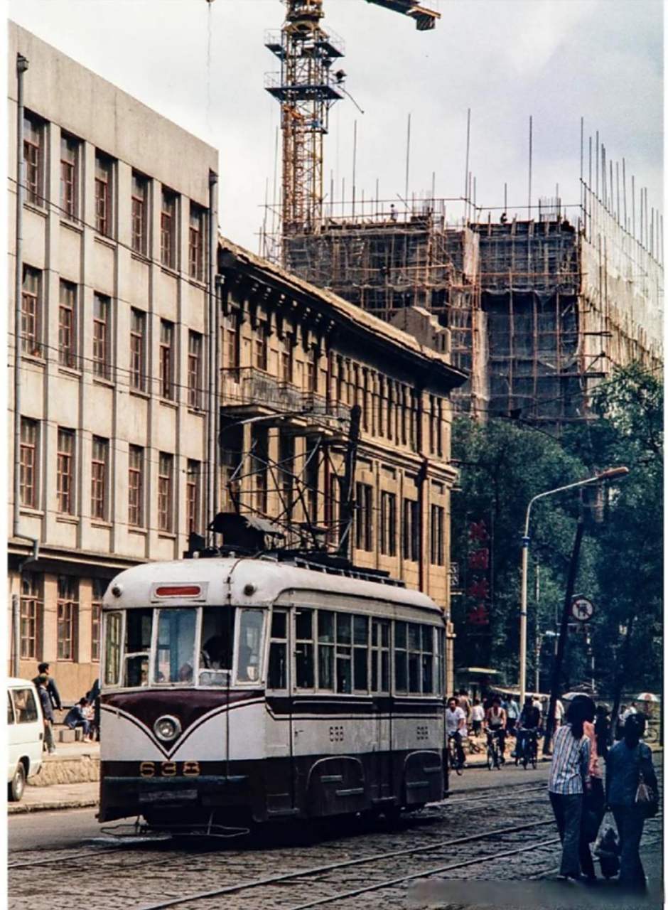 哈尔滨有轨电车老照片 有轨电车曾经是东北城市的标配,从上世纪20年代