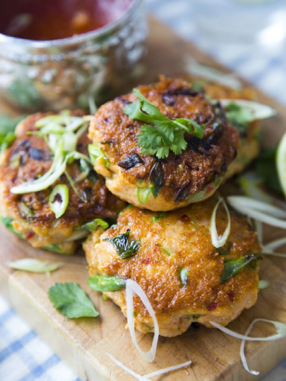 泰式鱼饼|东南亚经典美食95 泰式鱼饼是泰国街头常见的小吃9593