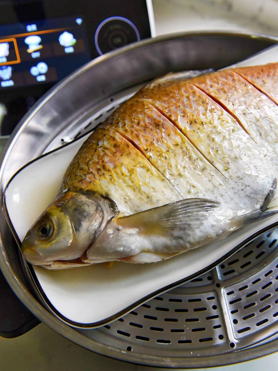 平时吃鱼大多是草鱼鲫鱼鲤鱼或各种海鱼,这里说鳊鱼可能很多人不值览
