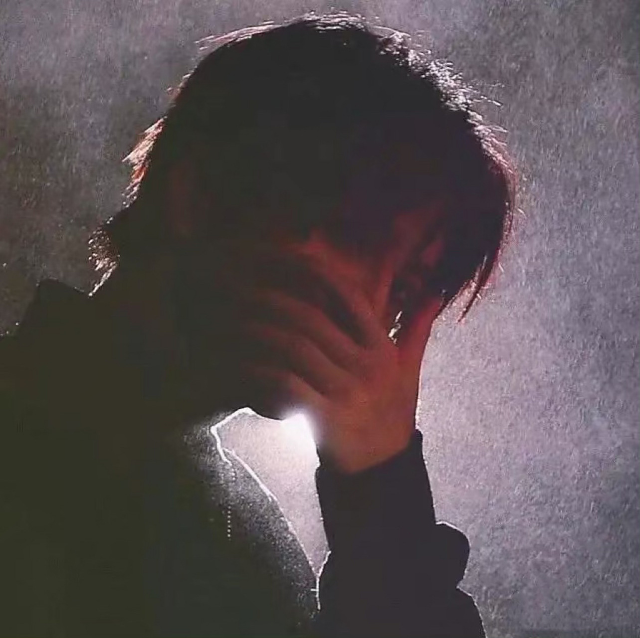 薛之谦氛围感头像  我真的太爱这几个图了