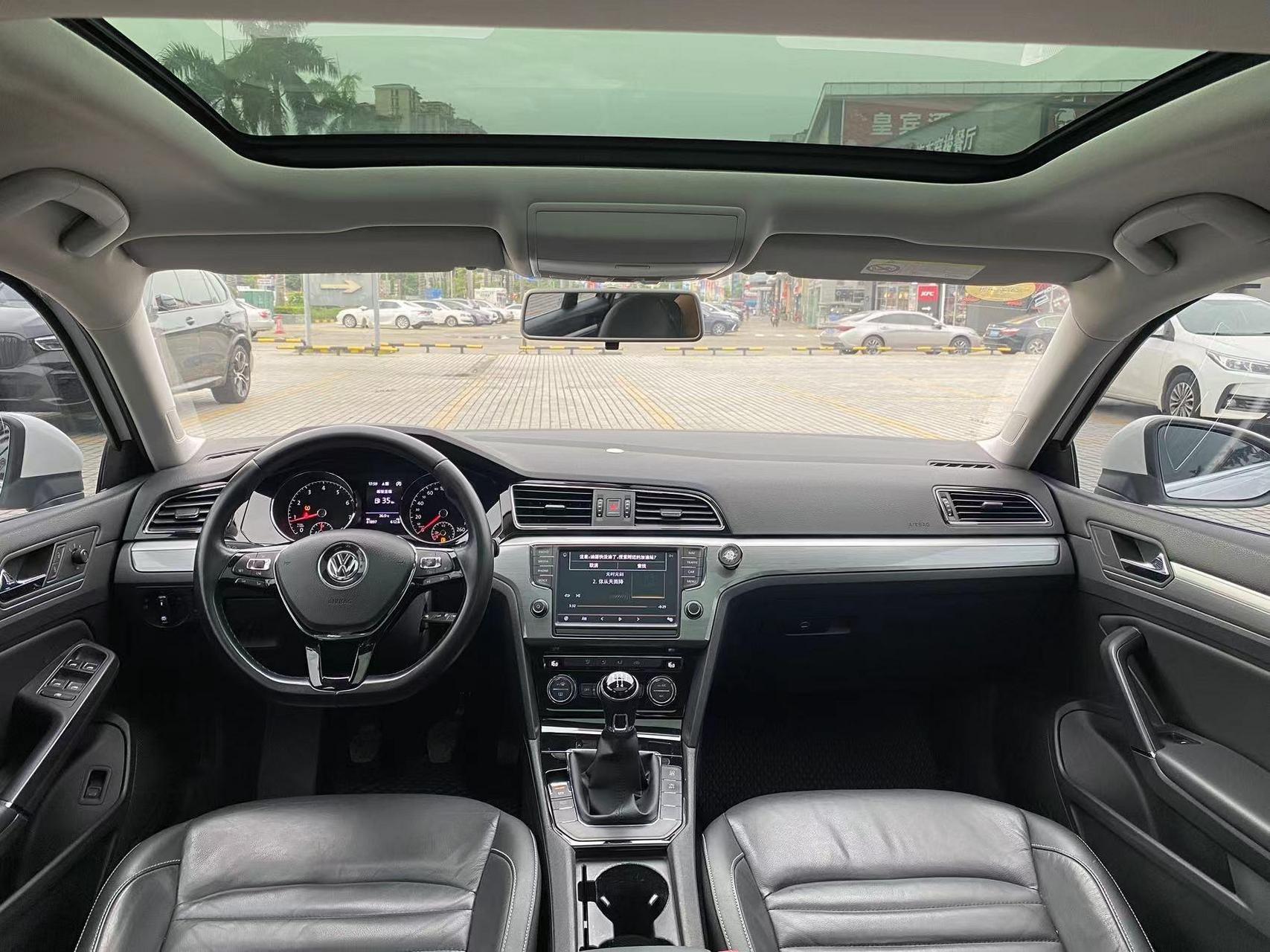 最新到店大众凌渡 2018款 280tsi 手动舒适版 ,指导价17.