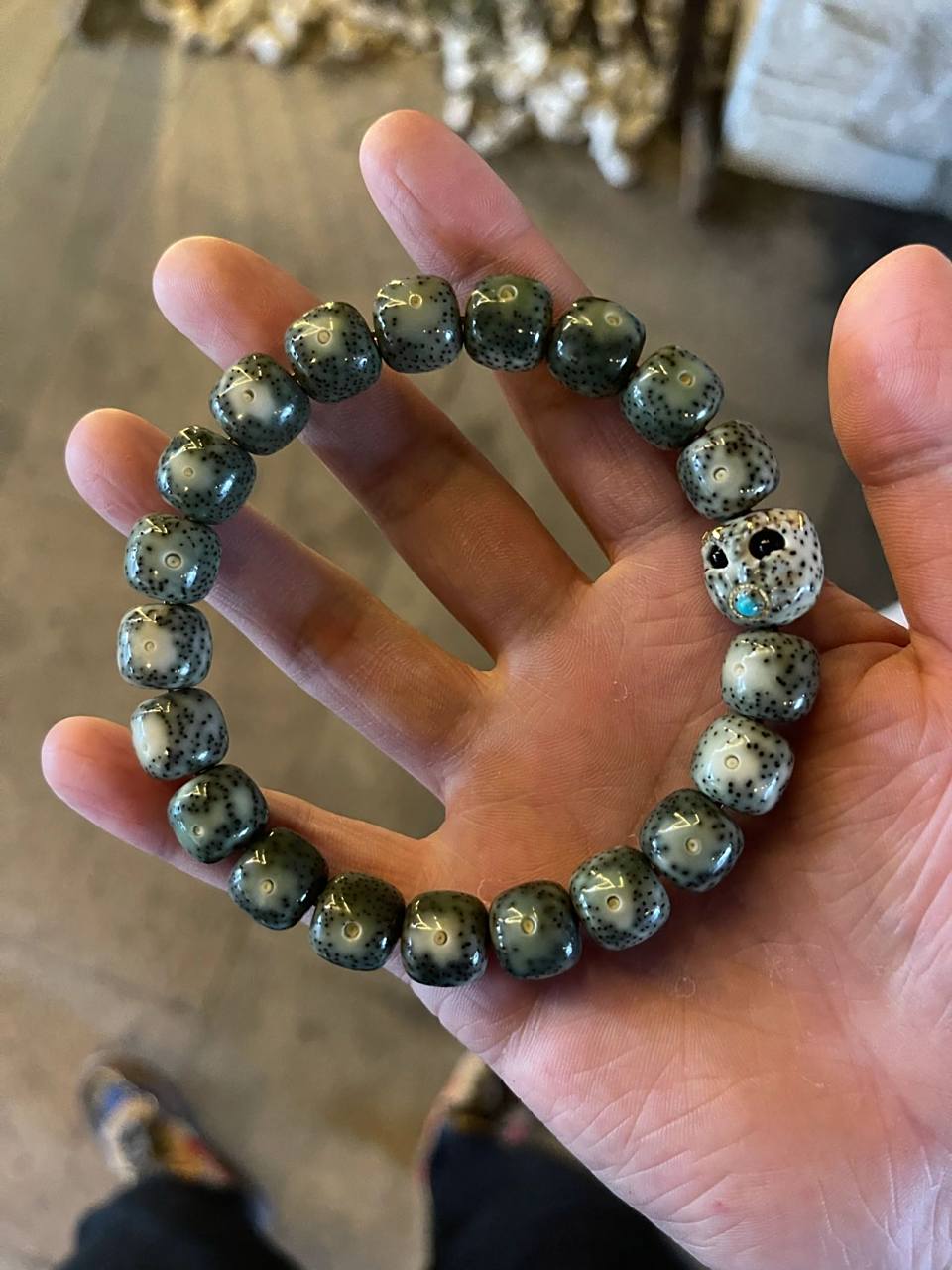 星月菩提绿幽灵 记录一下各个手串的变色过程和盘玩心得 这串星月入手