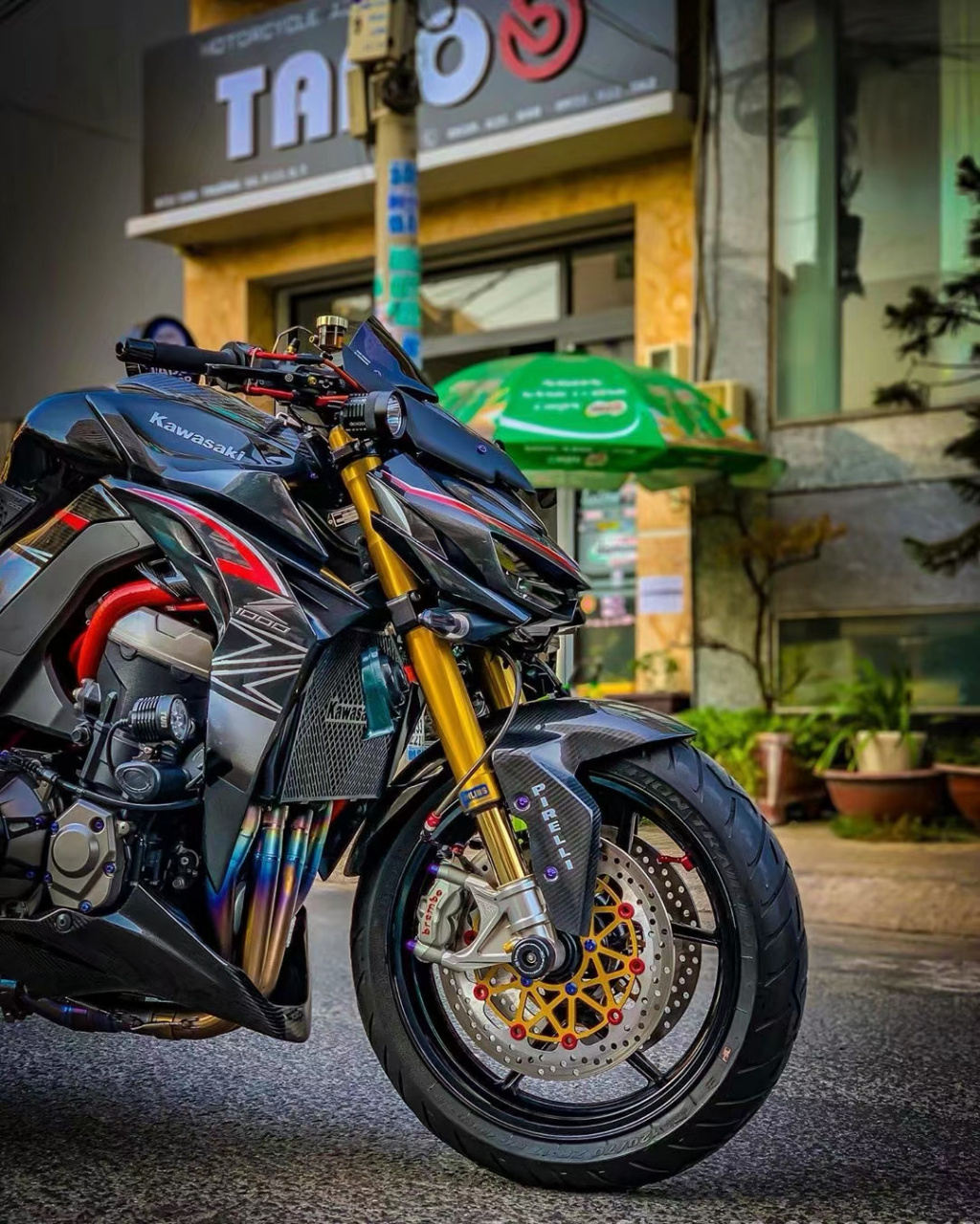 川崎大蟒蛇z1000 继续放毒