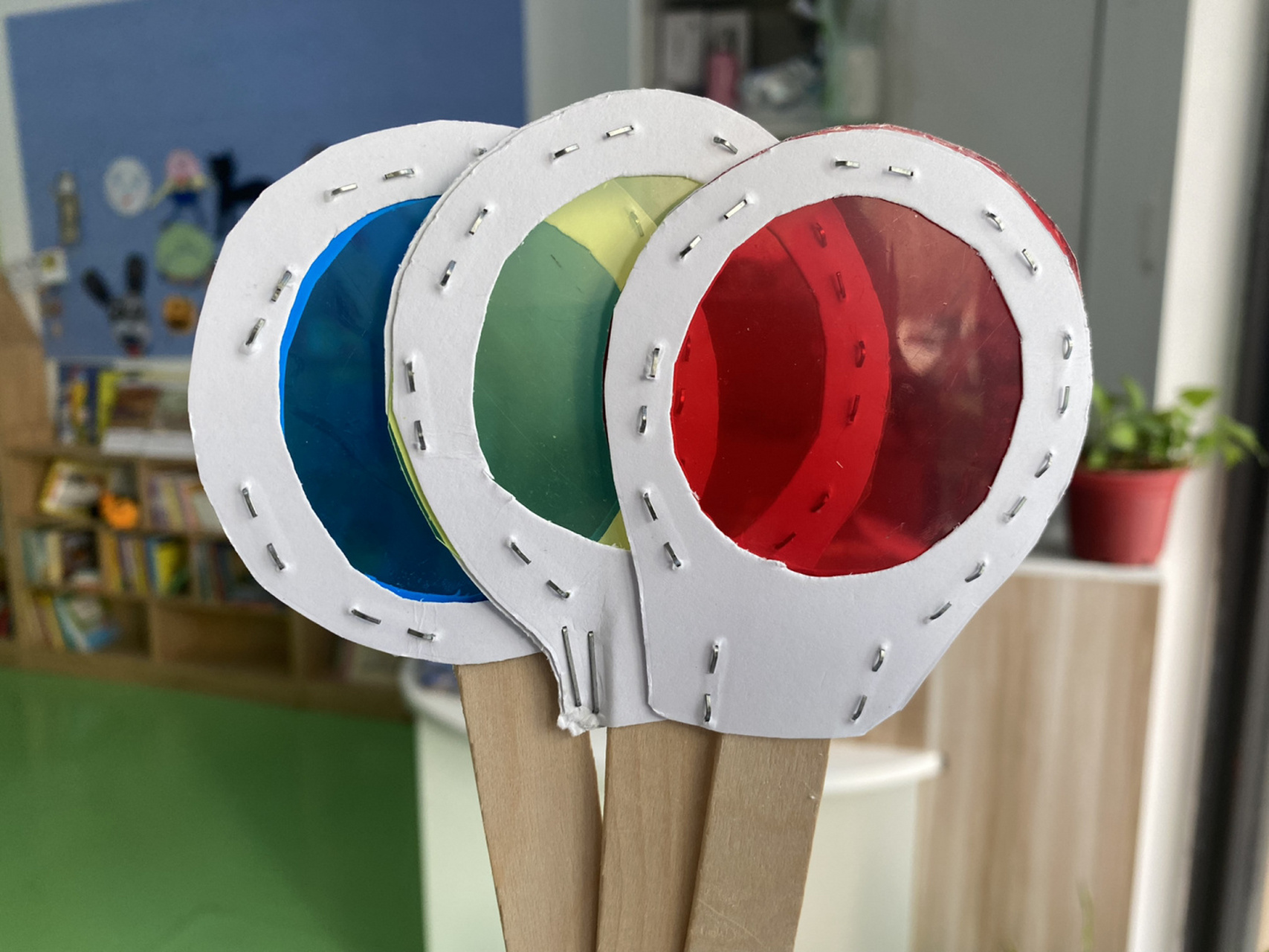 颜色 三原色 幼儿区角可操作工作 制作材料见最后一张