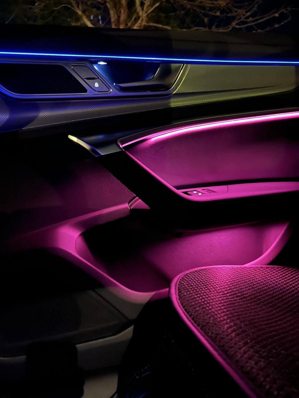 奥迪a6l夜晚实拍,奥迪a6夜晚氛围灯.