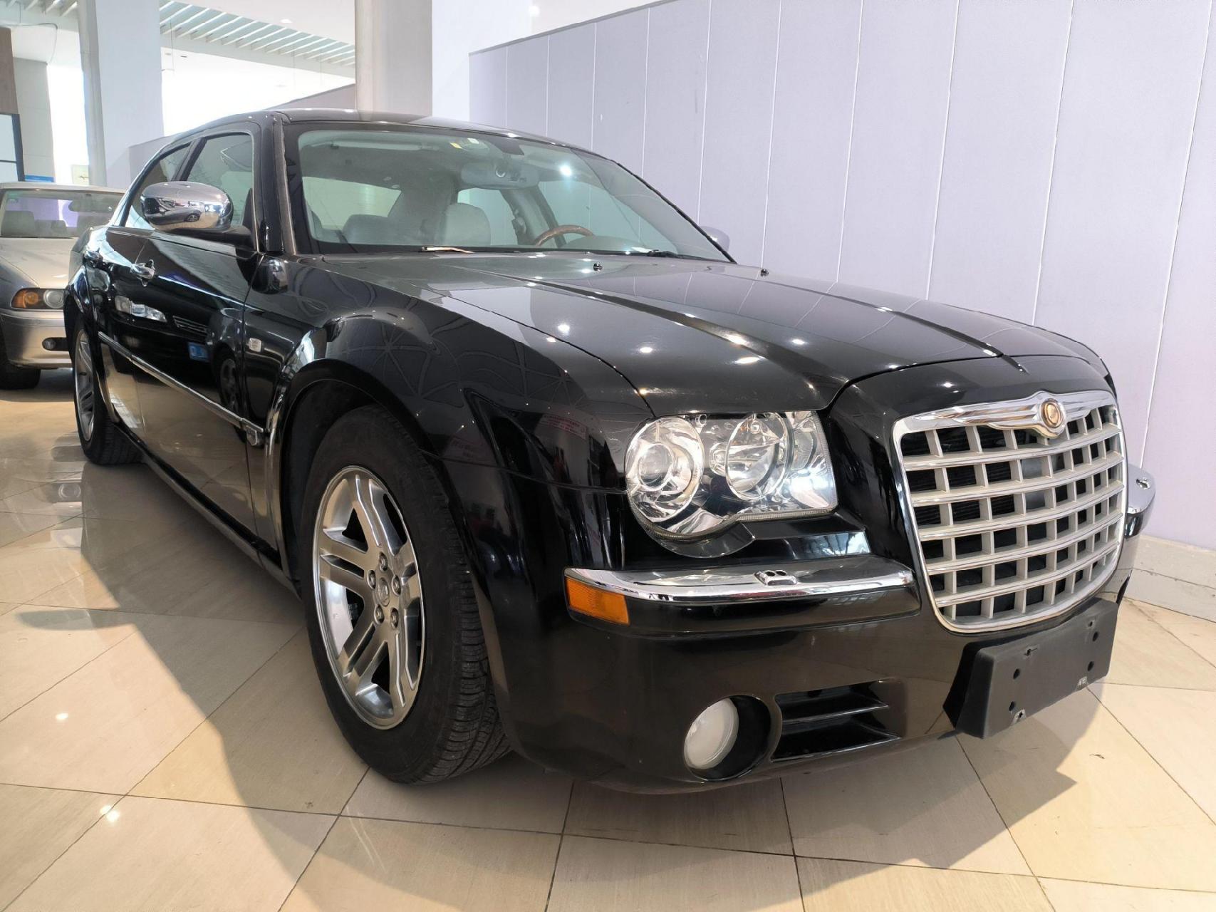 北京奔驰-戴克300c,经典老车情怀克莱斯勒300c  8万公里几面补漆 全车