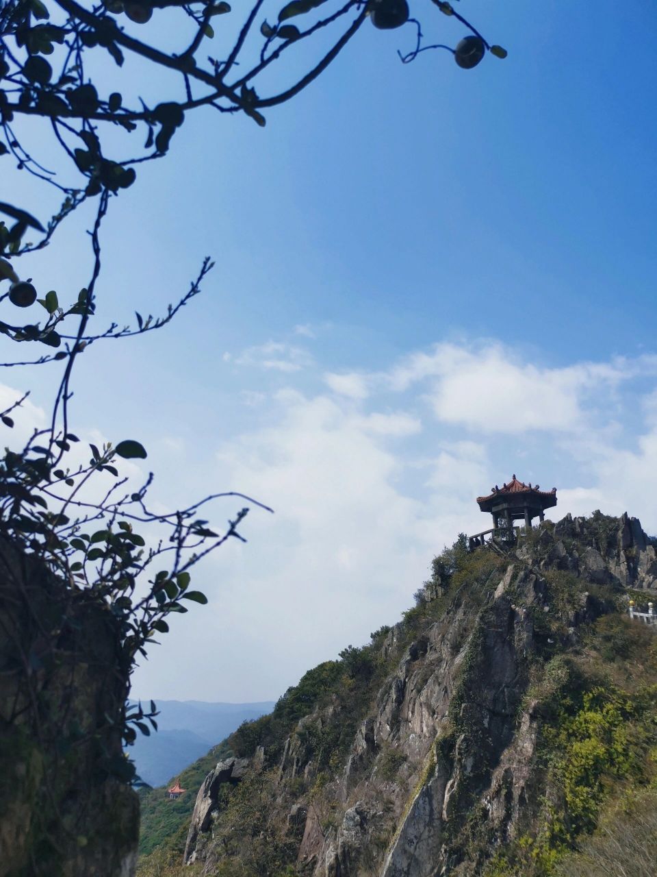 泉州惠安最高峰——笔架山    泉州惠安紫山笔架山位于惠安和泉港的