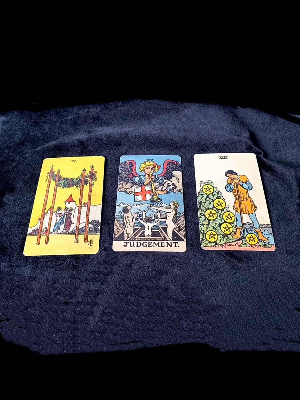 塔罗牌:审判正位98 审判基本牌意 996992关键词:复活的喜悦