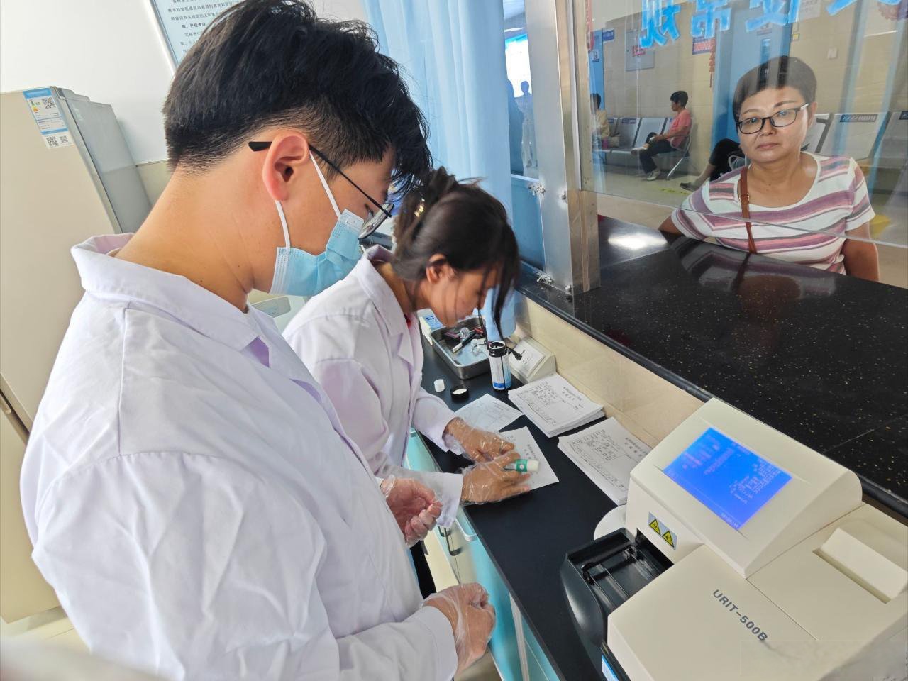 包含中國醫學科學院腫瘤醫院辦理住院熱情周到的服務的詞條