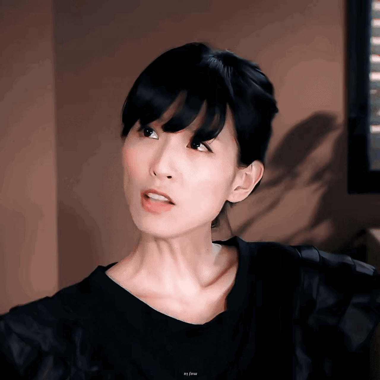 《爱情公寓》林宛瑜扮演者赵霁近照,当年拍《爱情公寓》时太瘦了,这会