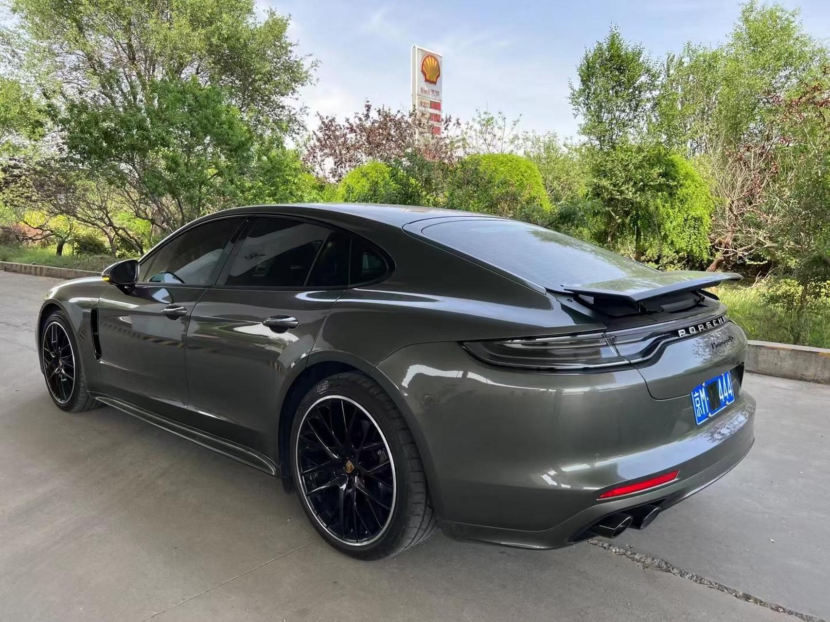 2023年保时捷帕拉梅拉 选配40多万 原版原漆带车衣