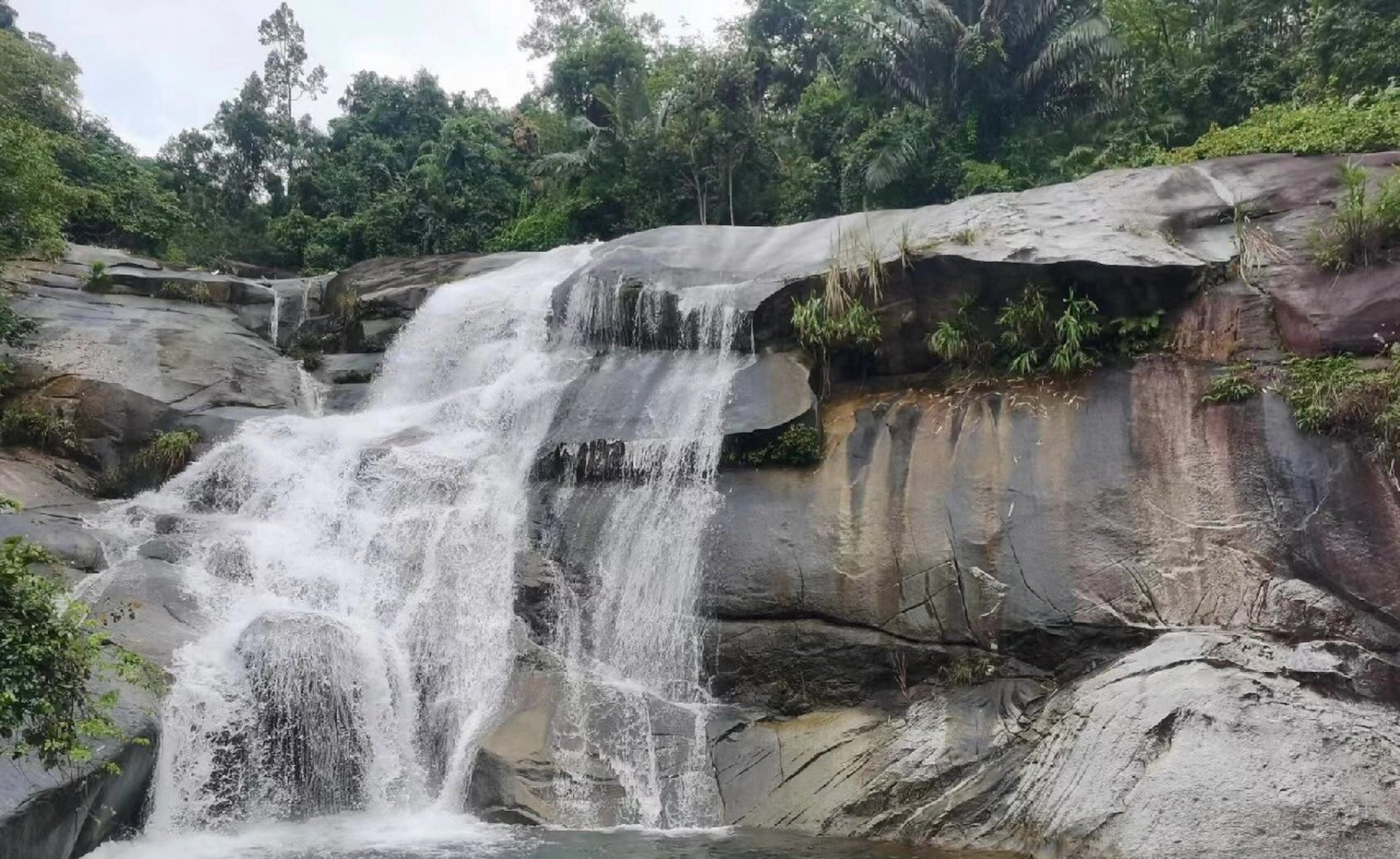 溯溪第四期～琼中七步水 位置:琼中·南茂岭七步水瀑布.