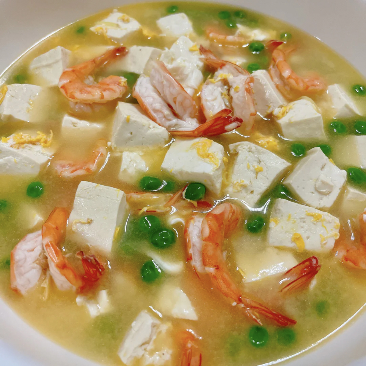 鲜虾豆腐汤(超鲜超简单) 鲜虾豆腐汤 都是优质蛋白质 真的是鲜美 做法