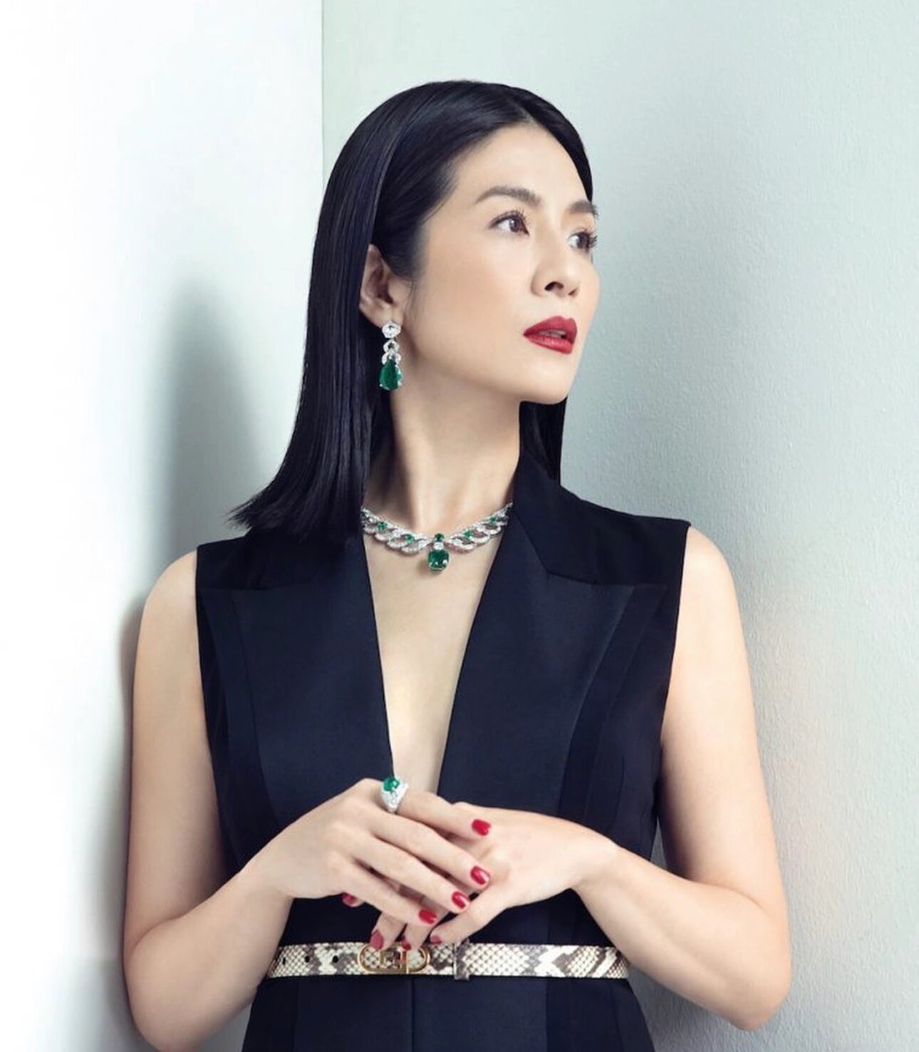 48岁杨采妮近照依然冻龄无皱纹 赴台湾密会 现年48岁的杨采妮当年被封