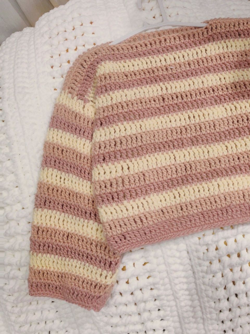 冰条线拼色毛衣教程75钩一件草莓乳酪~ p1成品图p2尺寸p3教程p4.