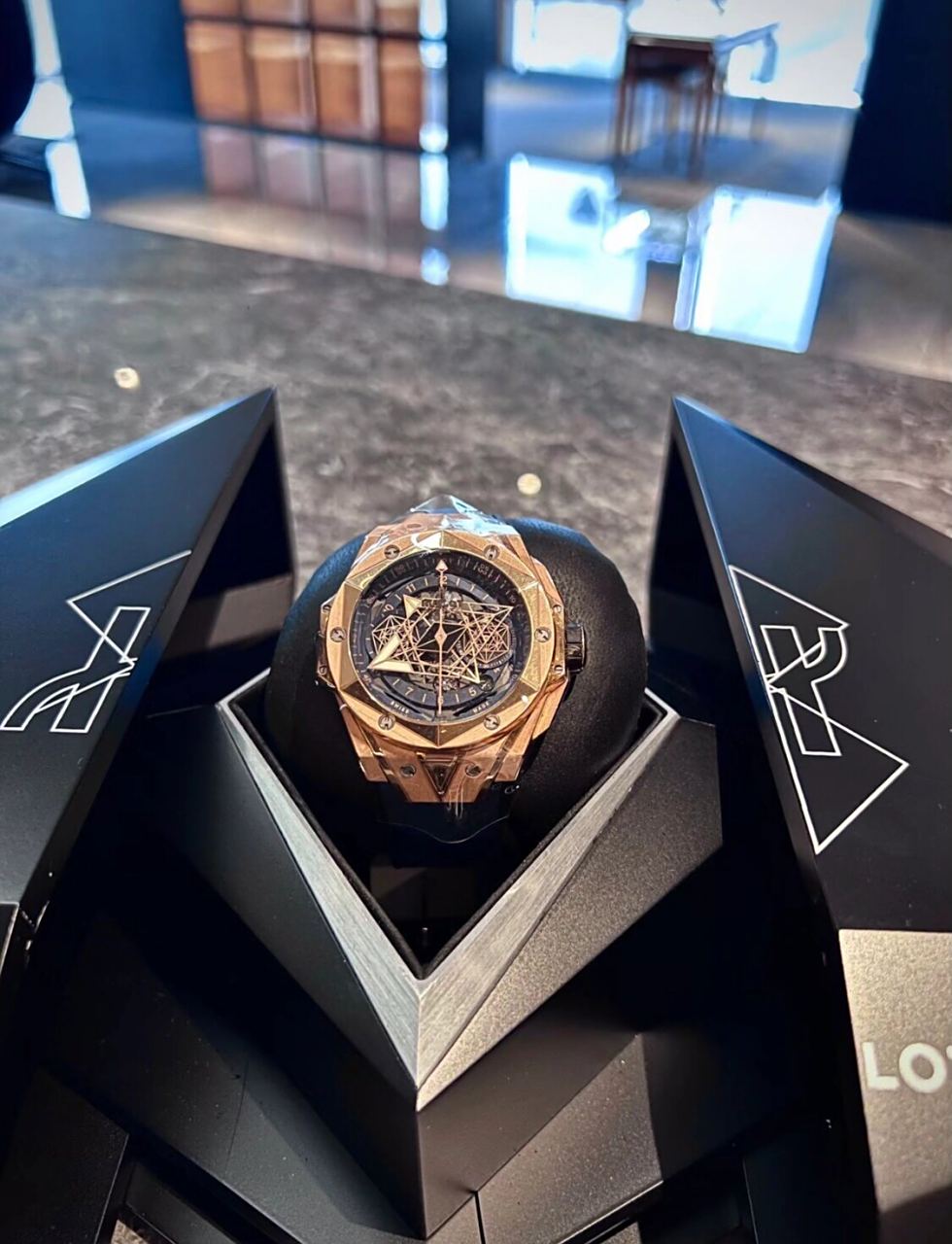 炸眼当属宇舶刺青二代全球限量100枚 型号418.0x.