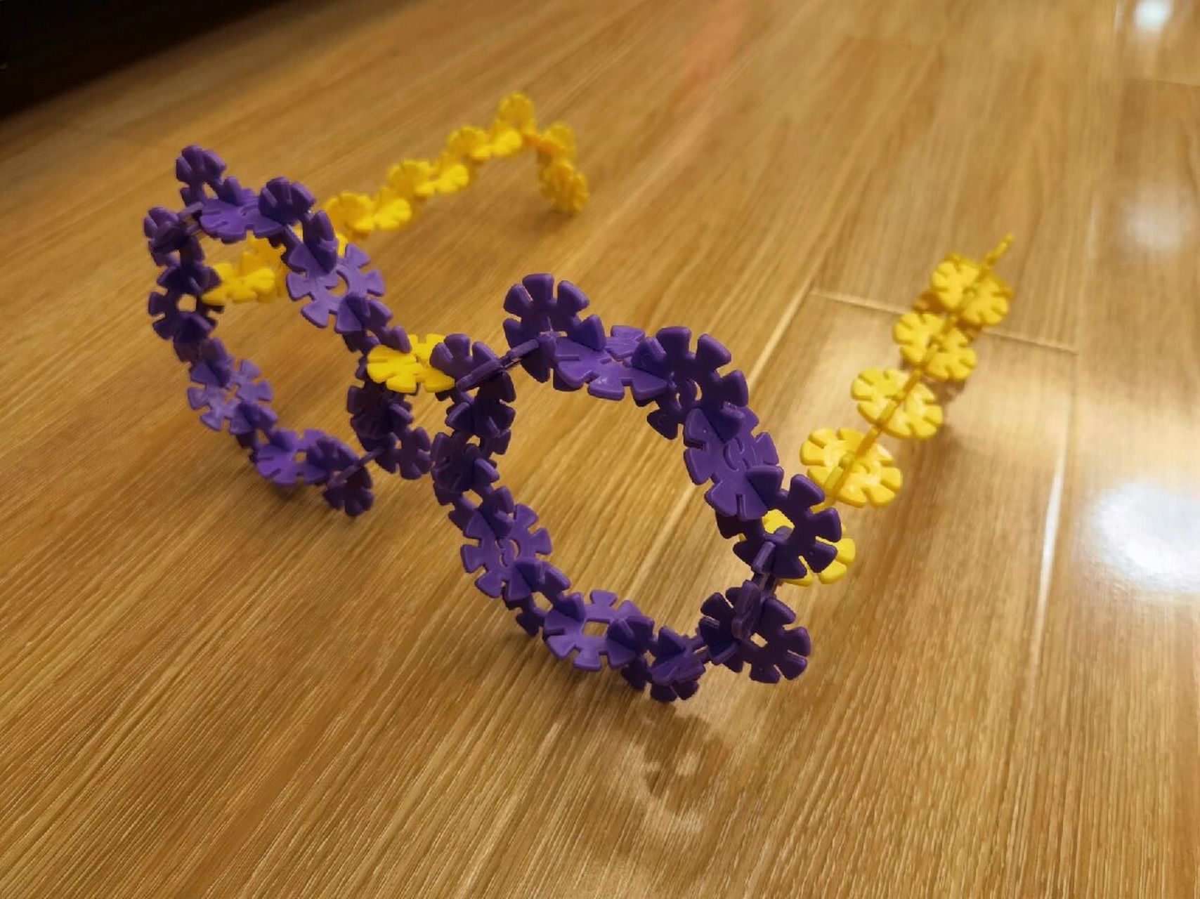 雪花片制作眼镜 太惟妙惟肖了 这个眼镜可以给奥特曼带了哈哈.