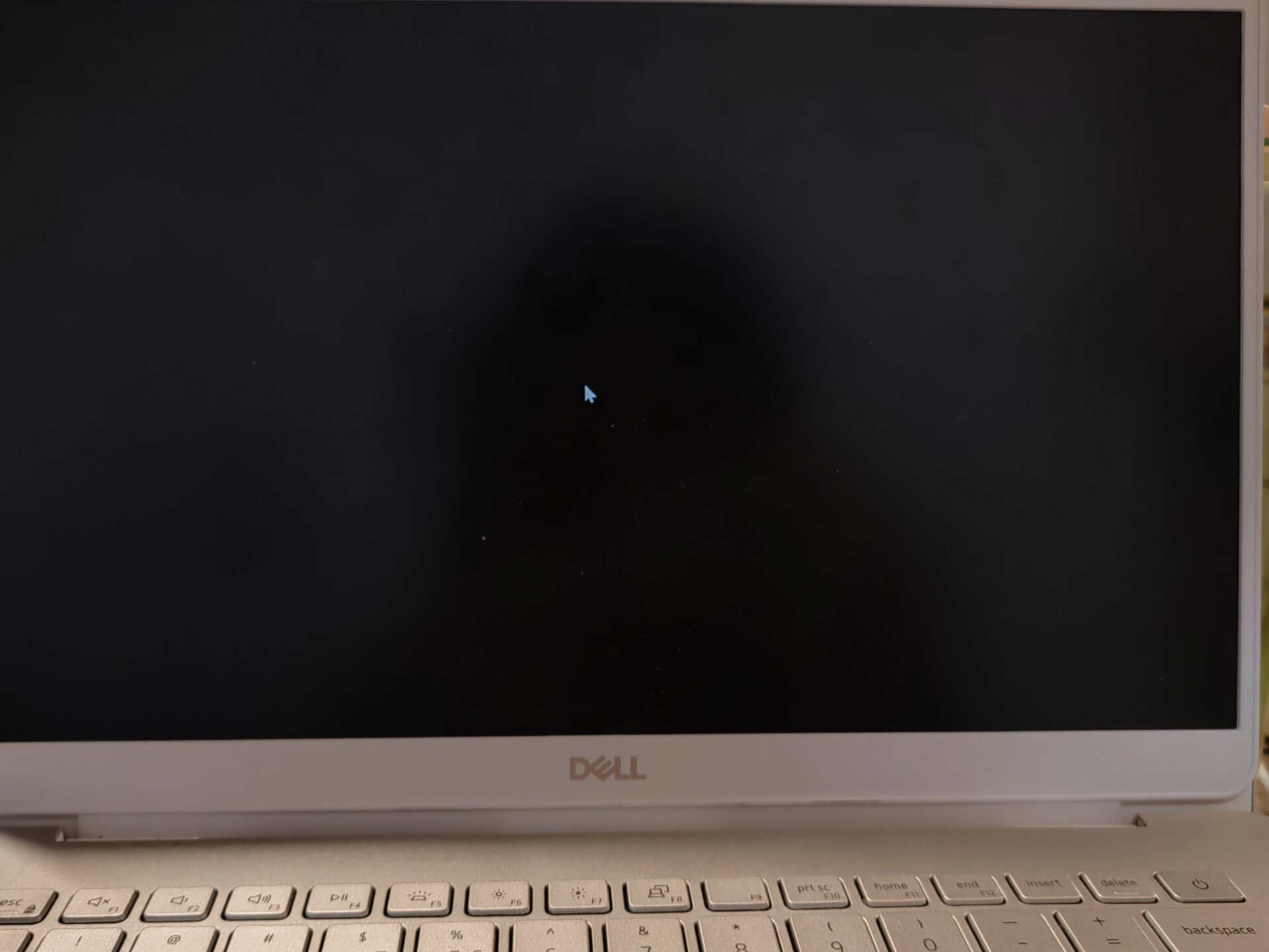 电脑显示器突然黑屏