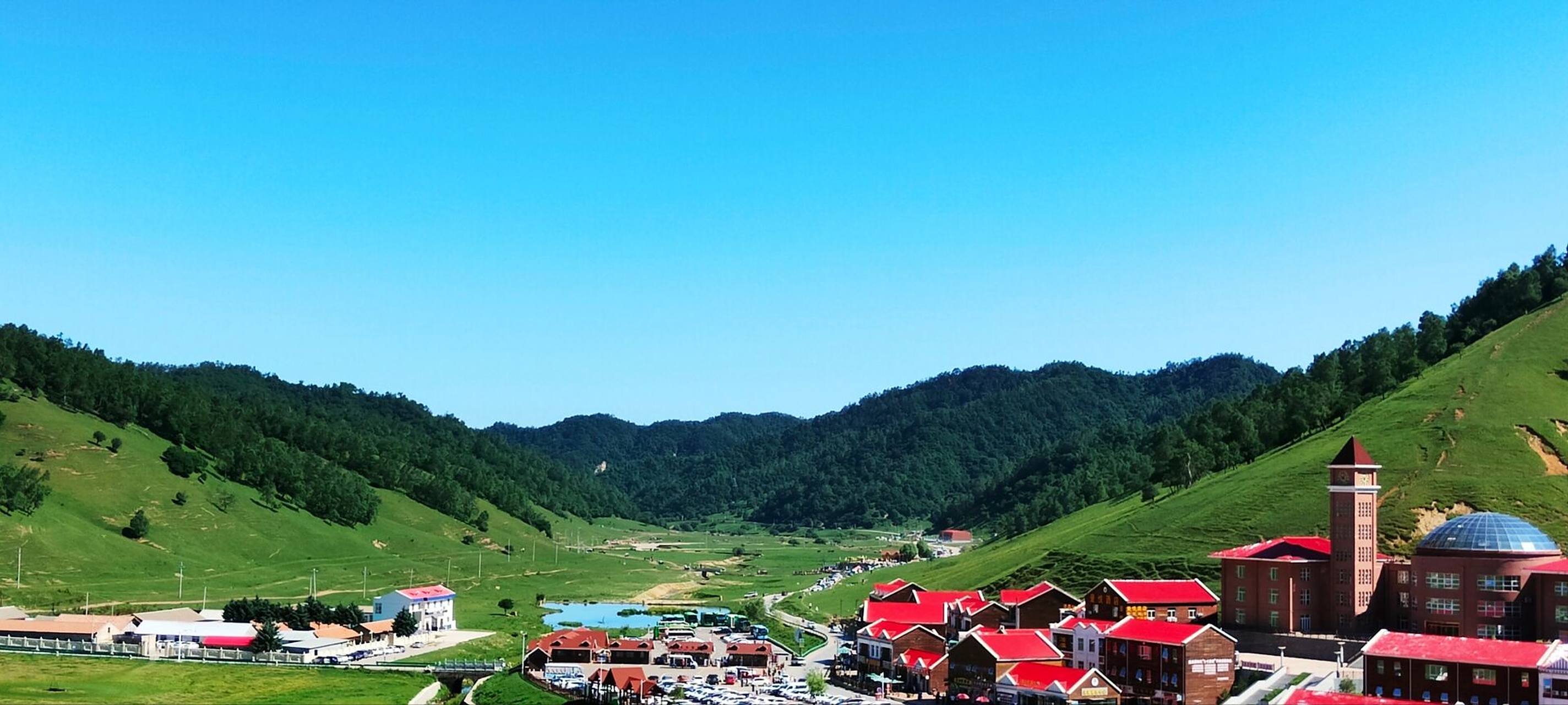 关山牧场之旅      地理位置:陕西省宝鸡市陇县西南部店子村,距宝鸡