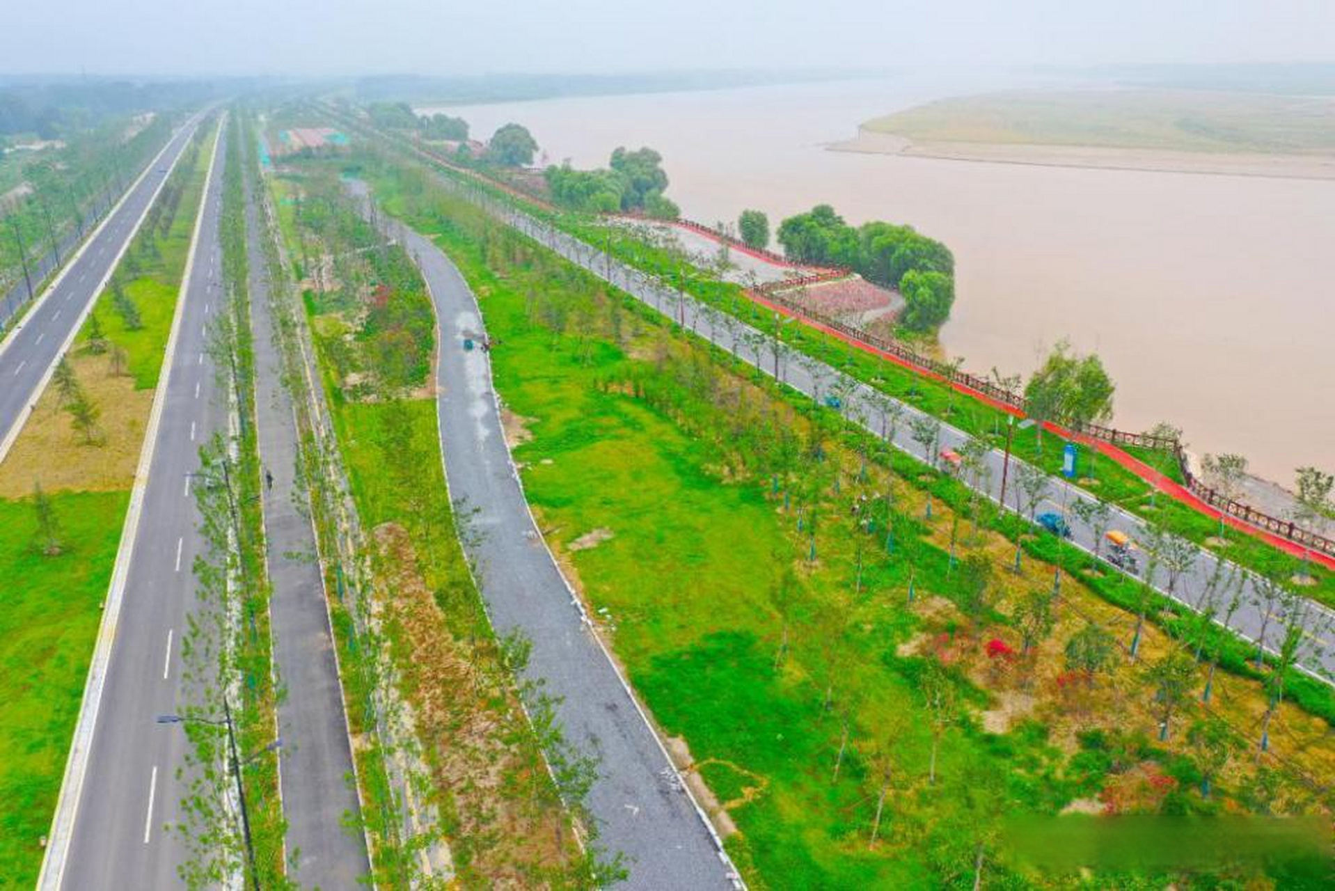 s312沿黄生态廊道(金水区段)的建设是郑州市生态保护和绿色发展理念的