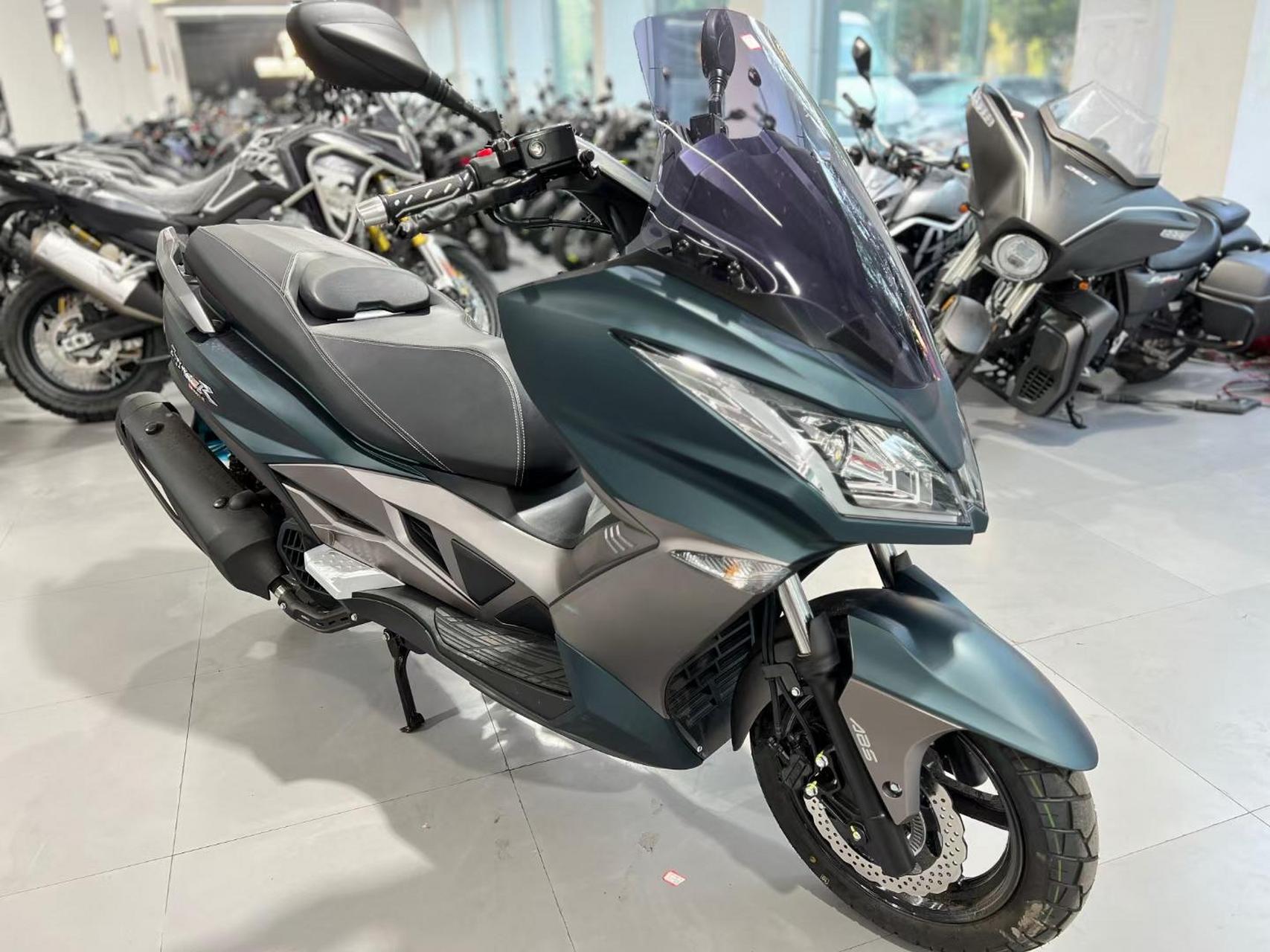 日雅战舰150,22款 水冷发动机,带abs 全新车未加油通电,回笼资金,亏本