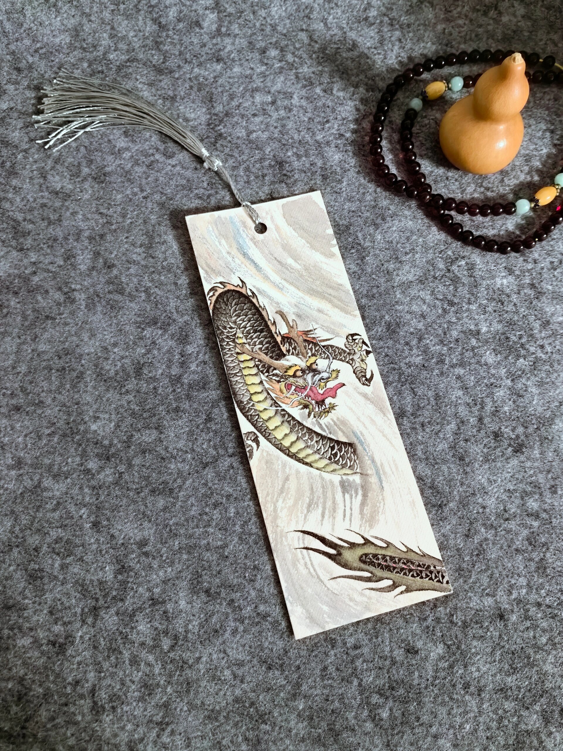 老父亲的中国风龙年中国龙手绘书签