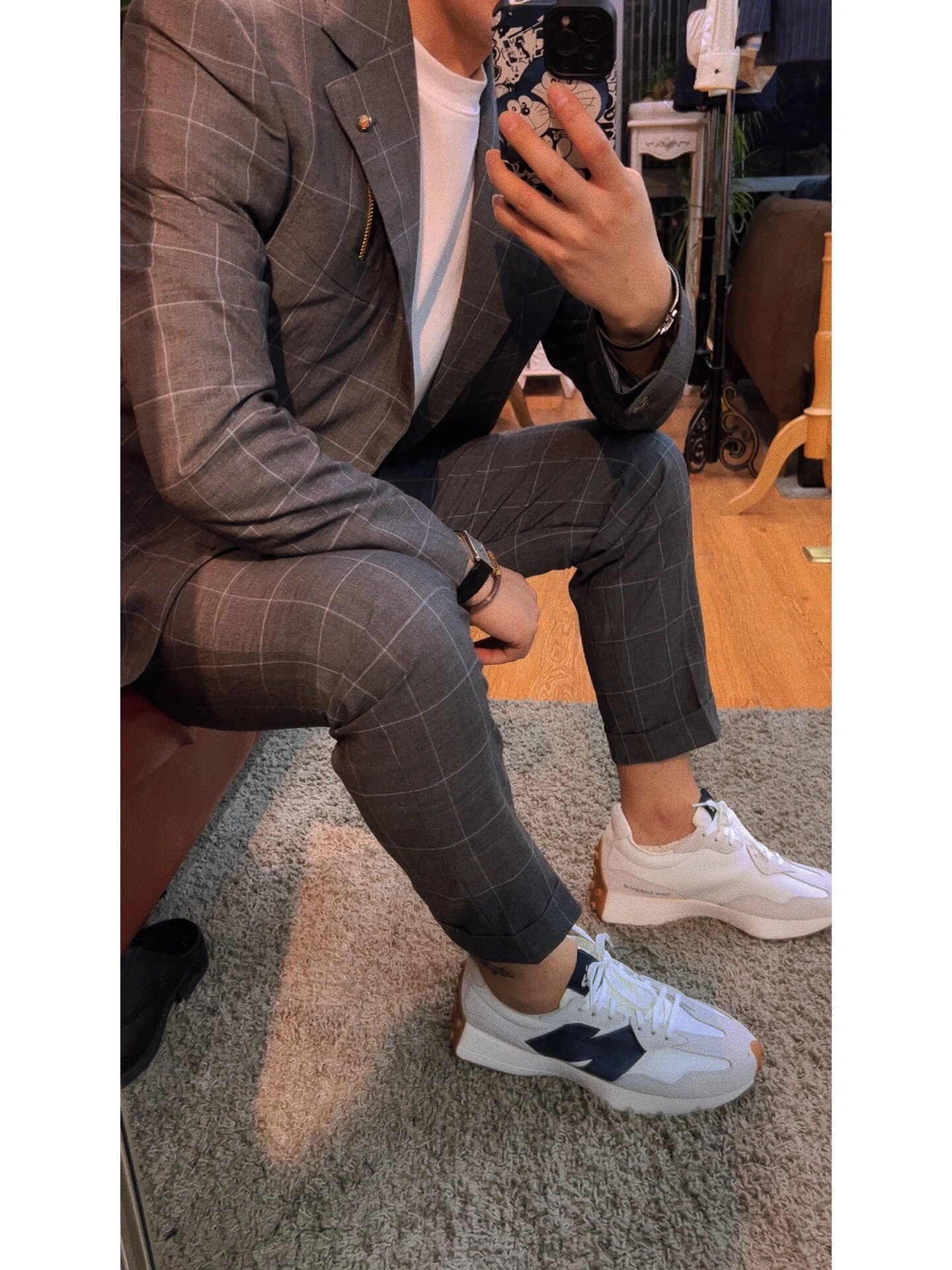 西装搭配板鞋也很不错