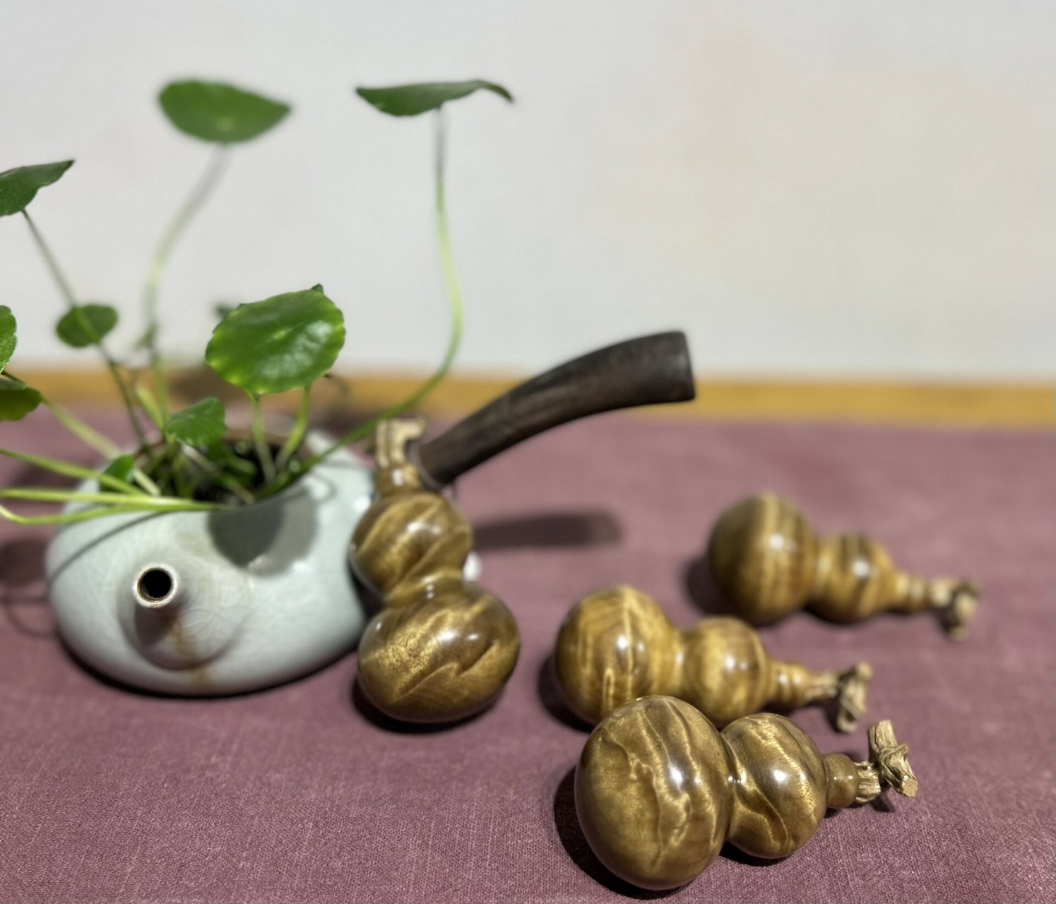 可爱的手把件小葫芦|金丝楠乌木制 金丝楠乌木帝王黄小葫芦 超级可爱