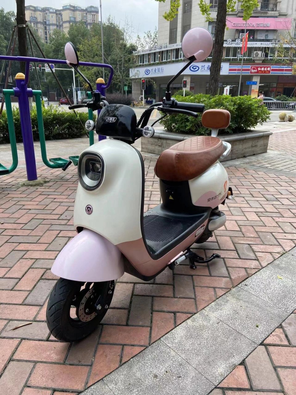 安尔达长跑王,续航80-100公里,1000多 空车价1800,带电池2250,超长