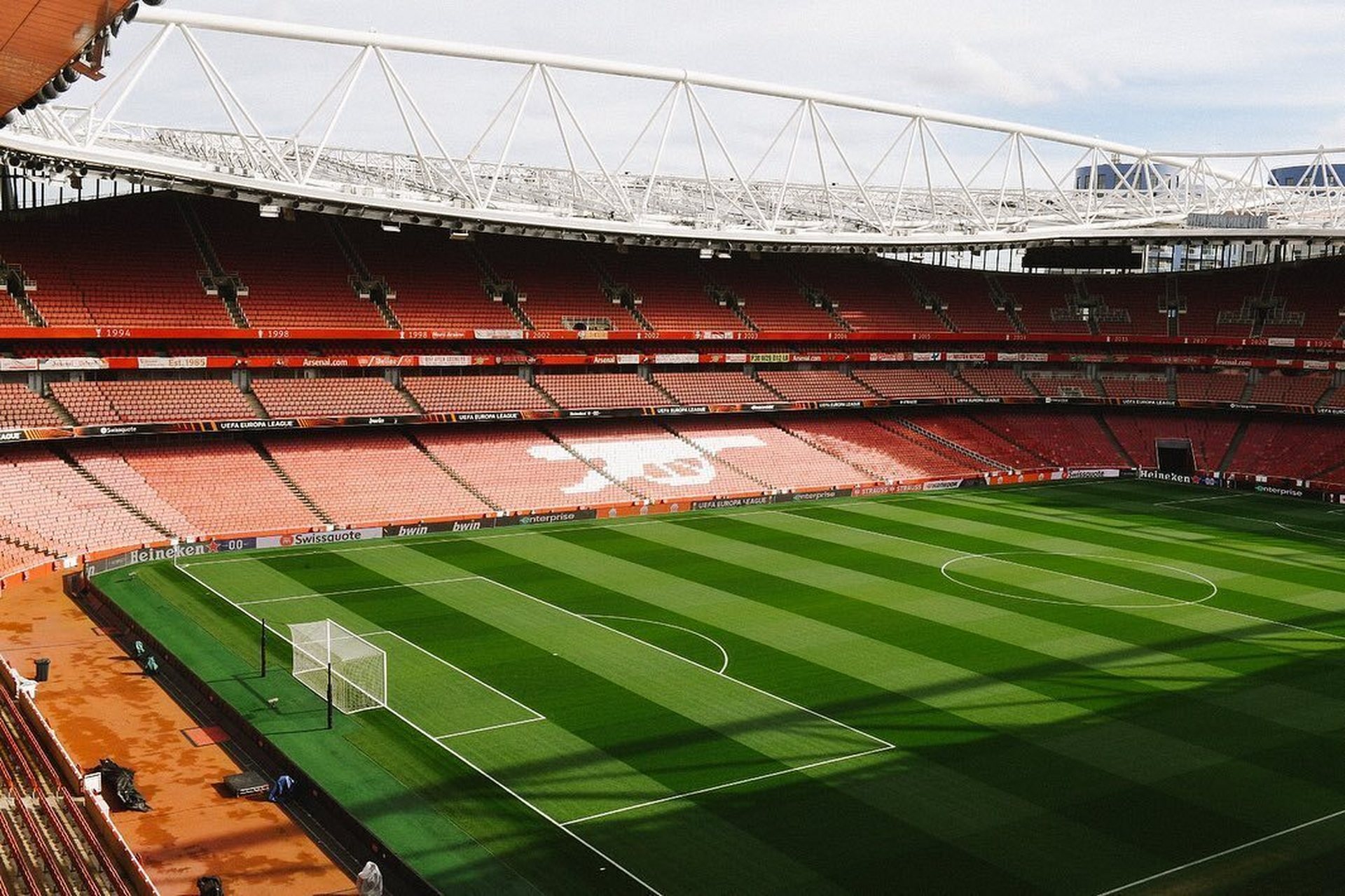 球队壁纸:枪手阿森纳 往期球队壁纸见个人收藏的专辑内 有需要欢迎