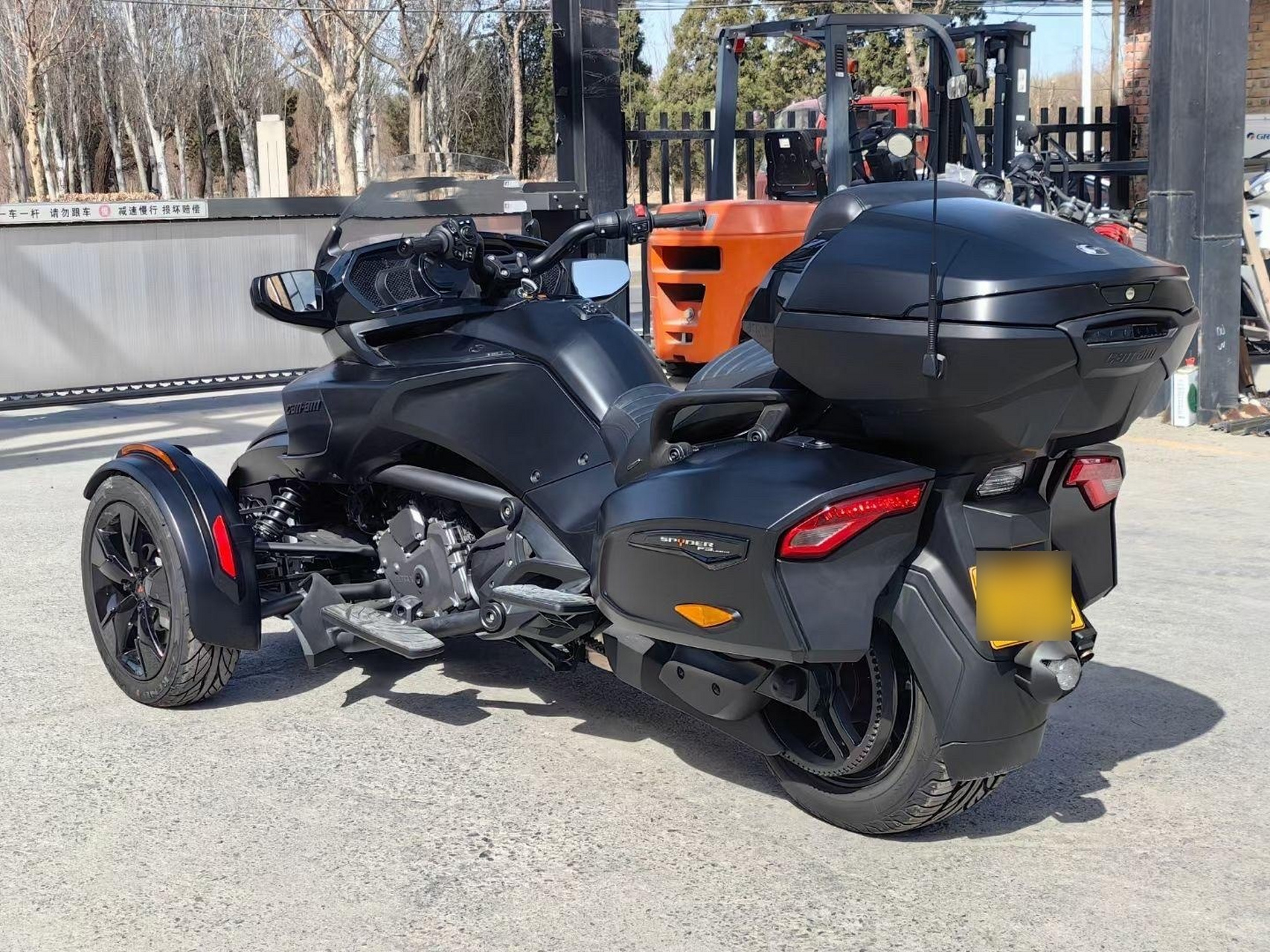 23年 庞巴迪 spyder f3限量  京b个人一手 仅100公里 全车车衣 零瑕疵