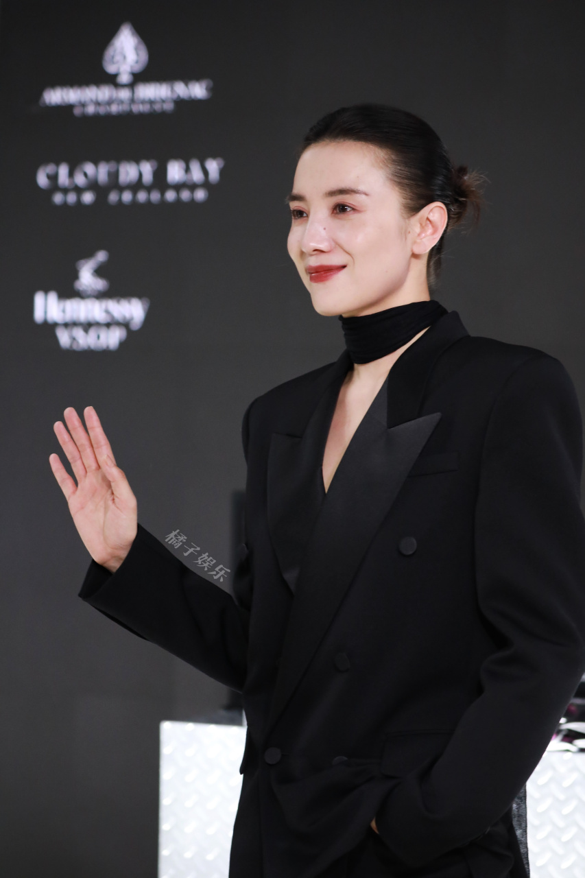 宋佳,我永远的老公姐  宋佳真空v领