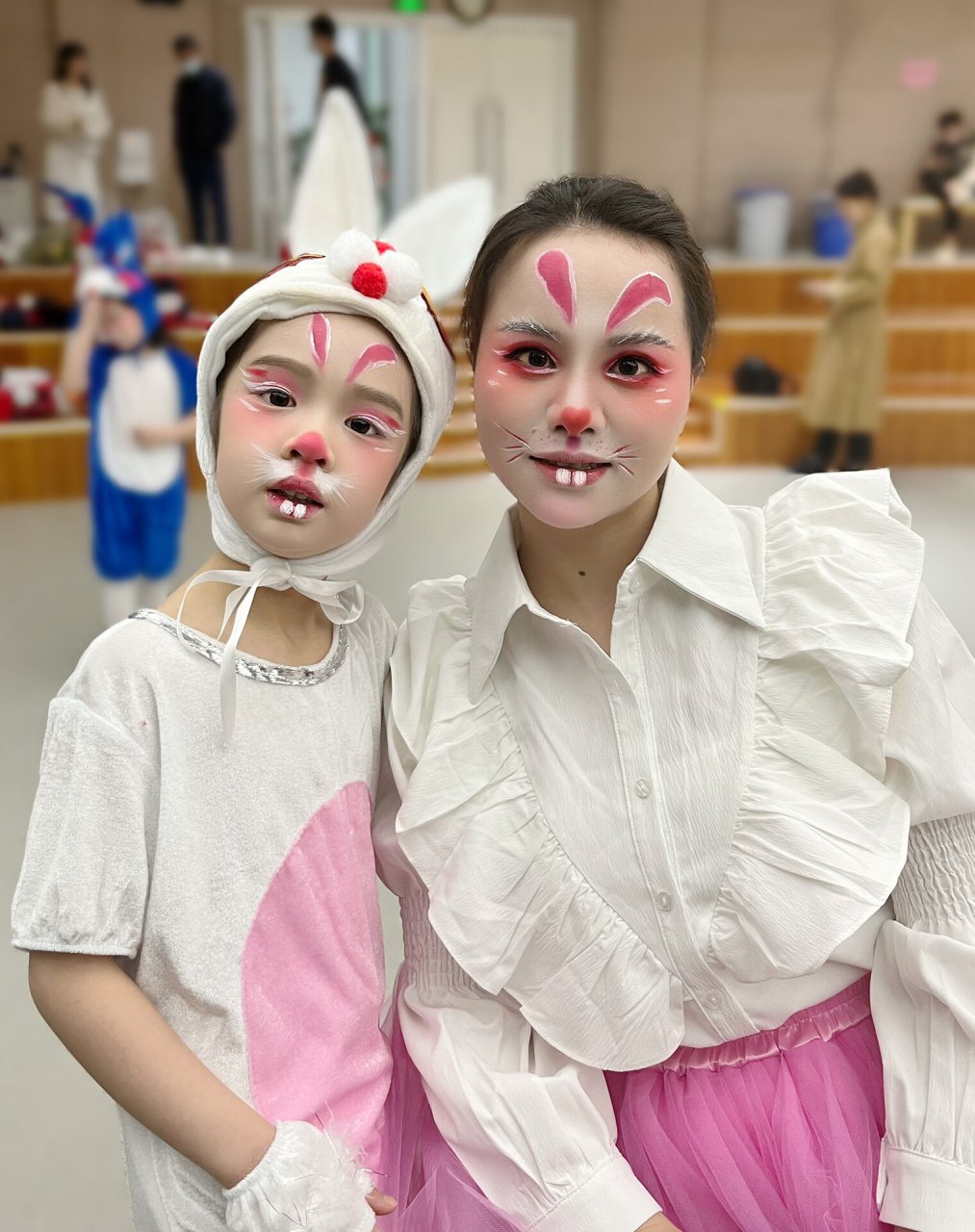 兔宝宝和兔妈妈舞台妆妆容969599